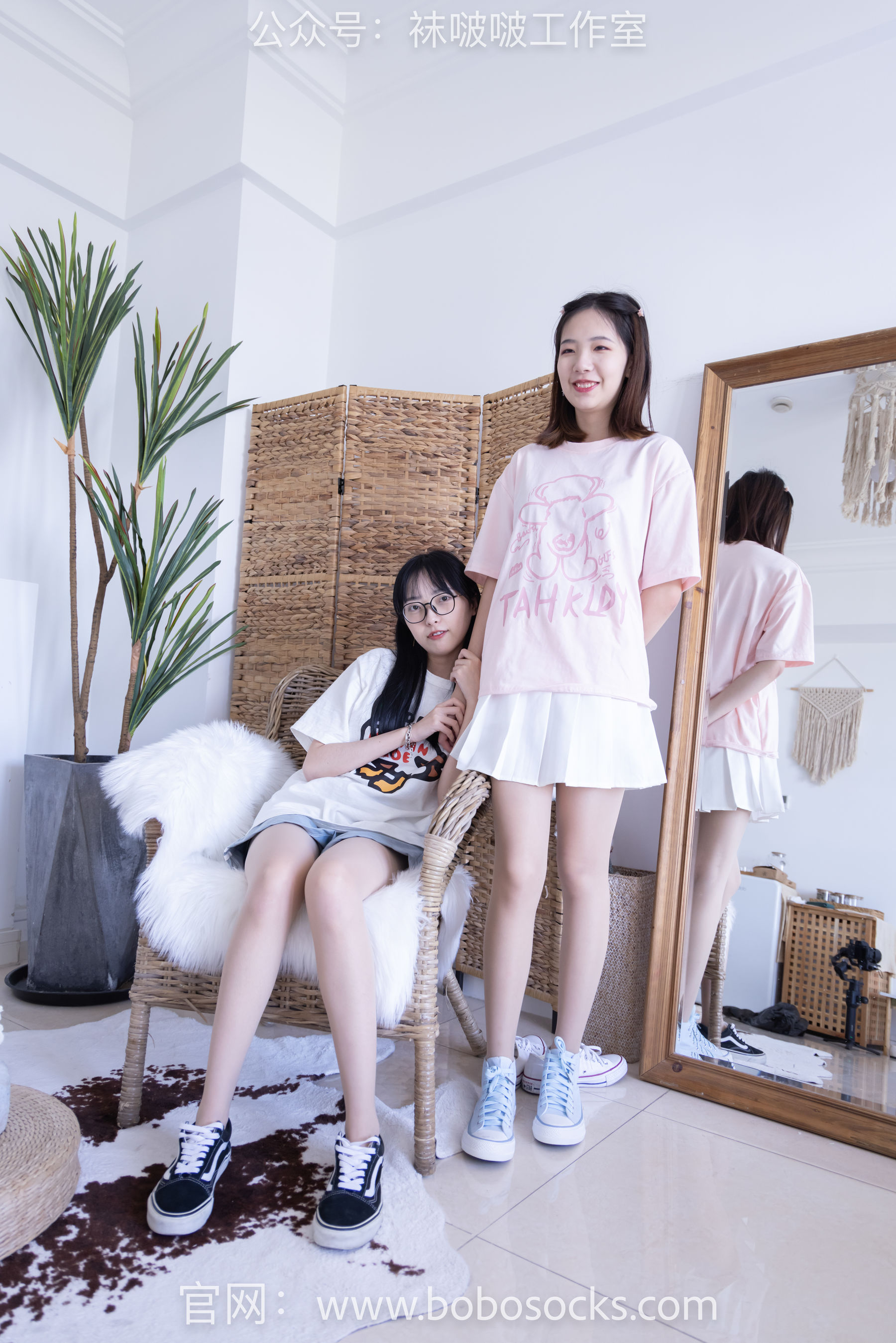 BoBoSocks袜啵啵 No.100 小甜豆与稚予-板鞋、肉丝、脚对脚互动剧情_第2张