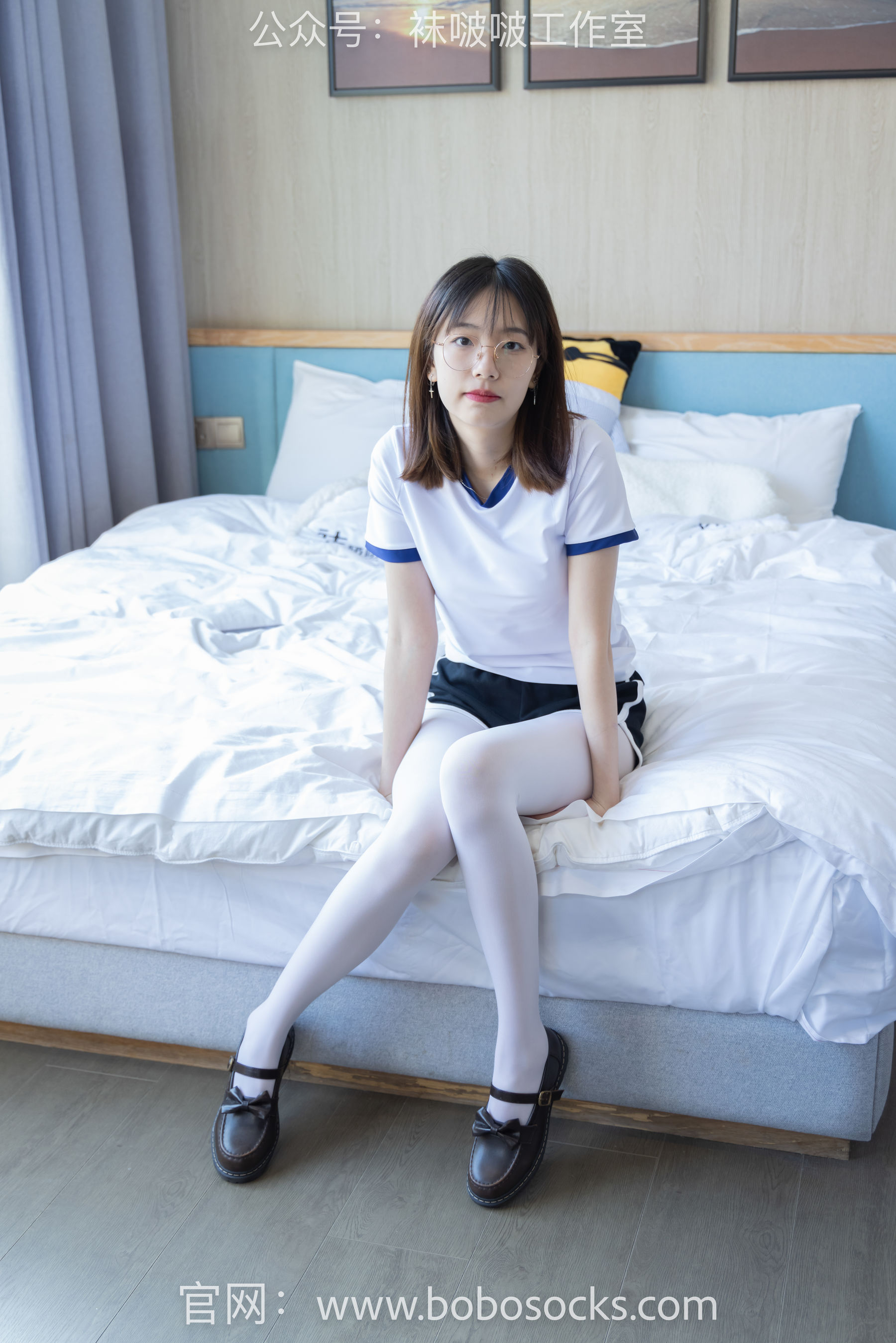 BoBoSocks袜啵啵 No.108 小甜豆-皮鞋、厚白丝、踩奶油蛋糕剧情_第3张