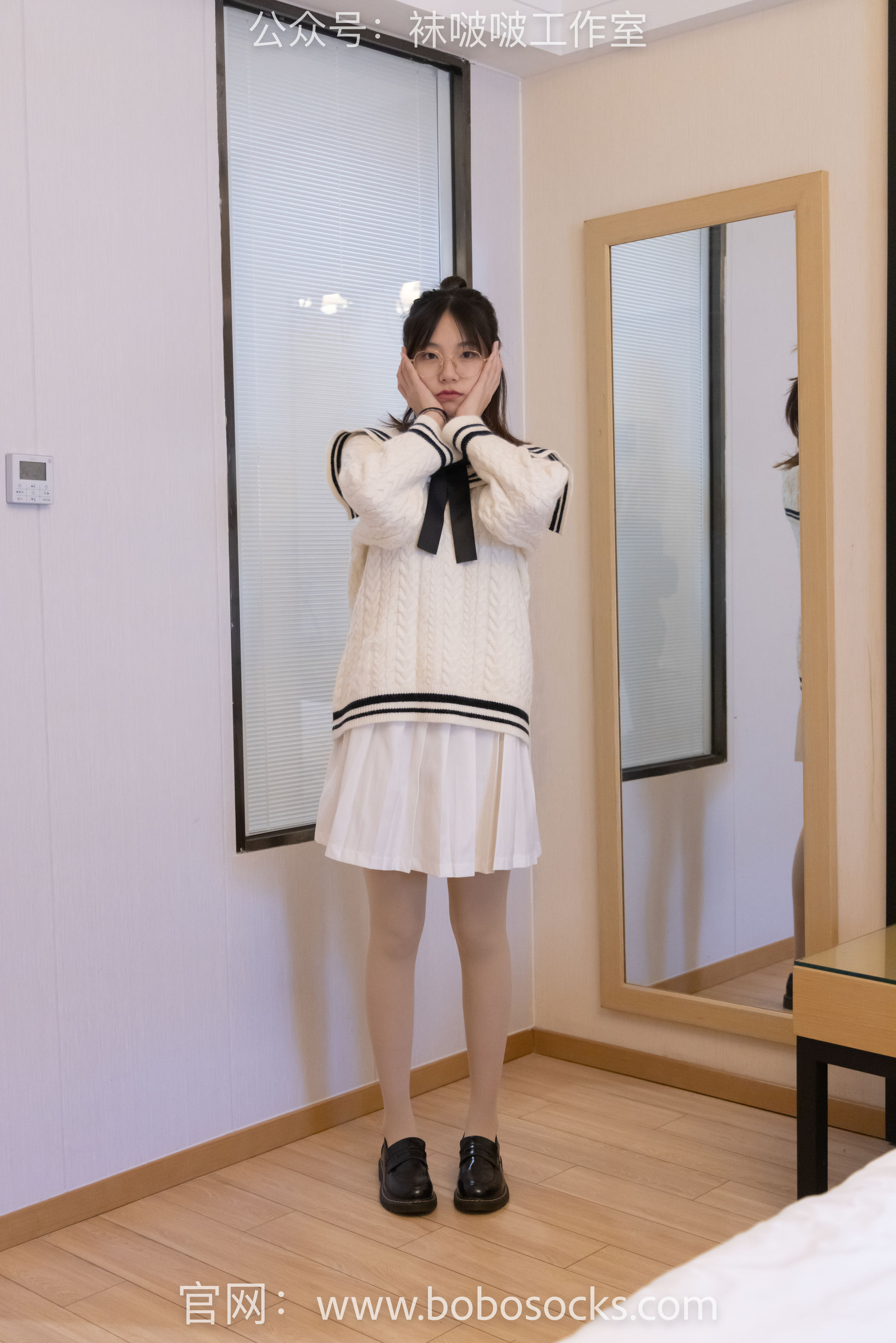 BoBoSocks袜啵啵 No.117 小甜豆-黑皮鞋、厚肉丝_第1张