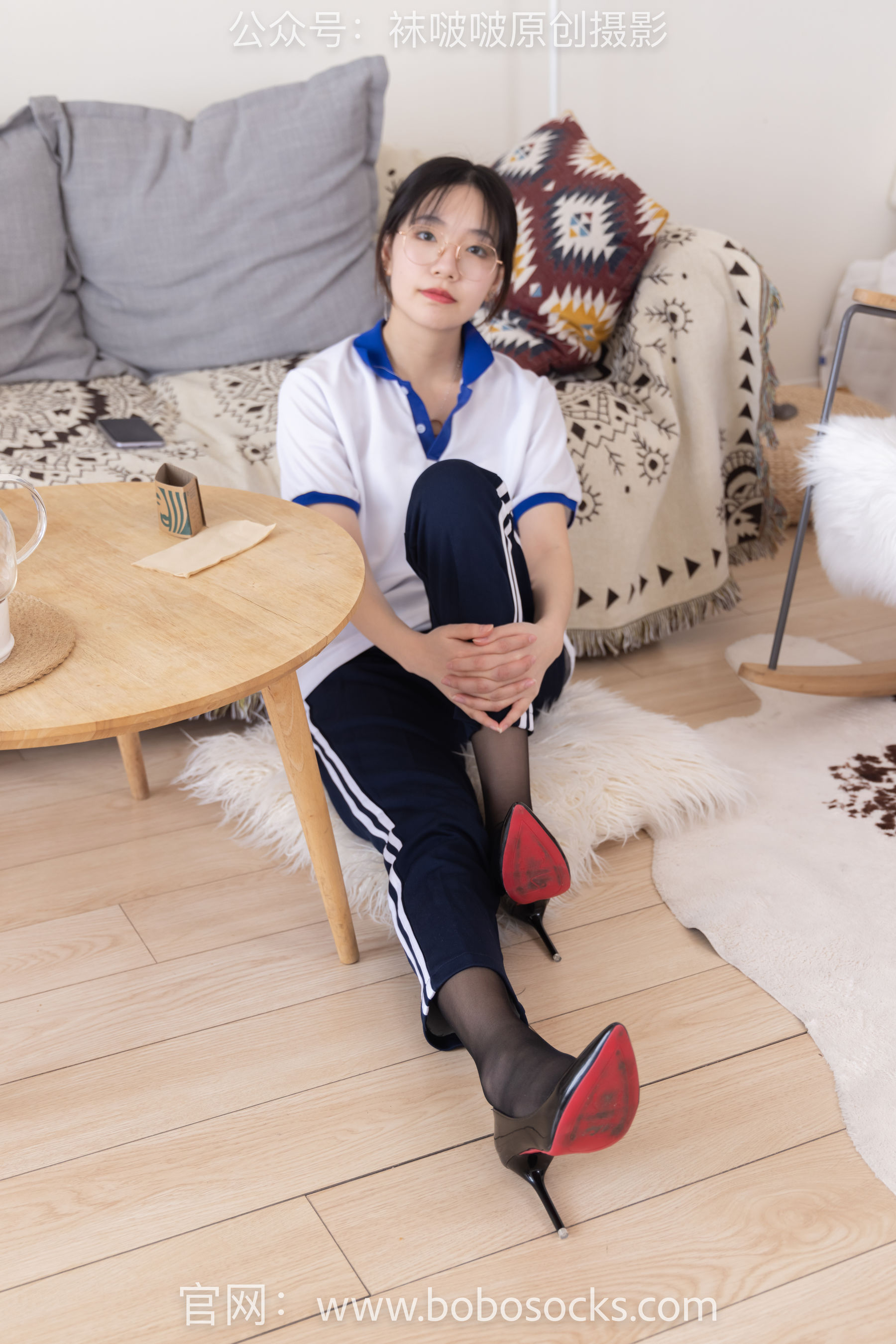 BoBoSocks袜啵啵 No.135 小甜豆-高跟鞋、黑丝、裸足_第2张