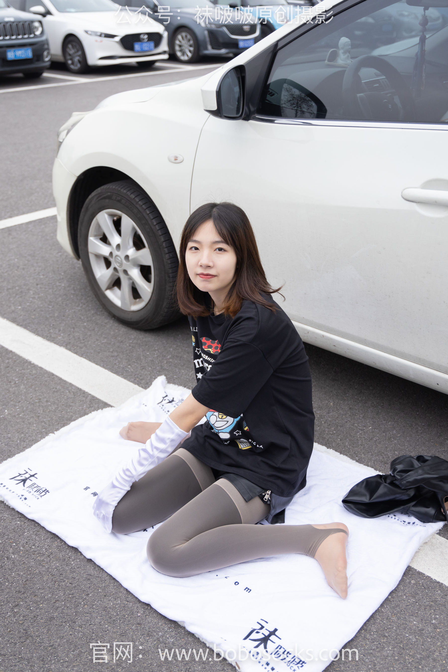 BoBoSocks袜啵啵 No.146 小甜豆-高跟长靴、黑色踩脚裤、肉丝_第3张