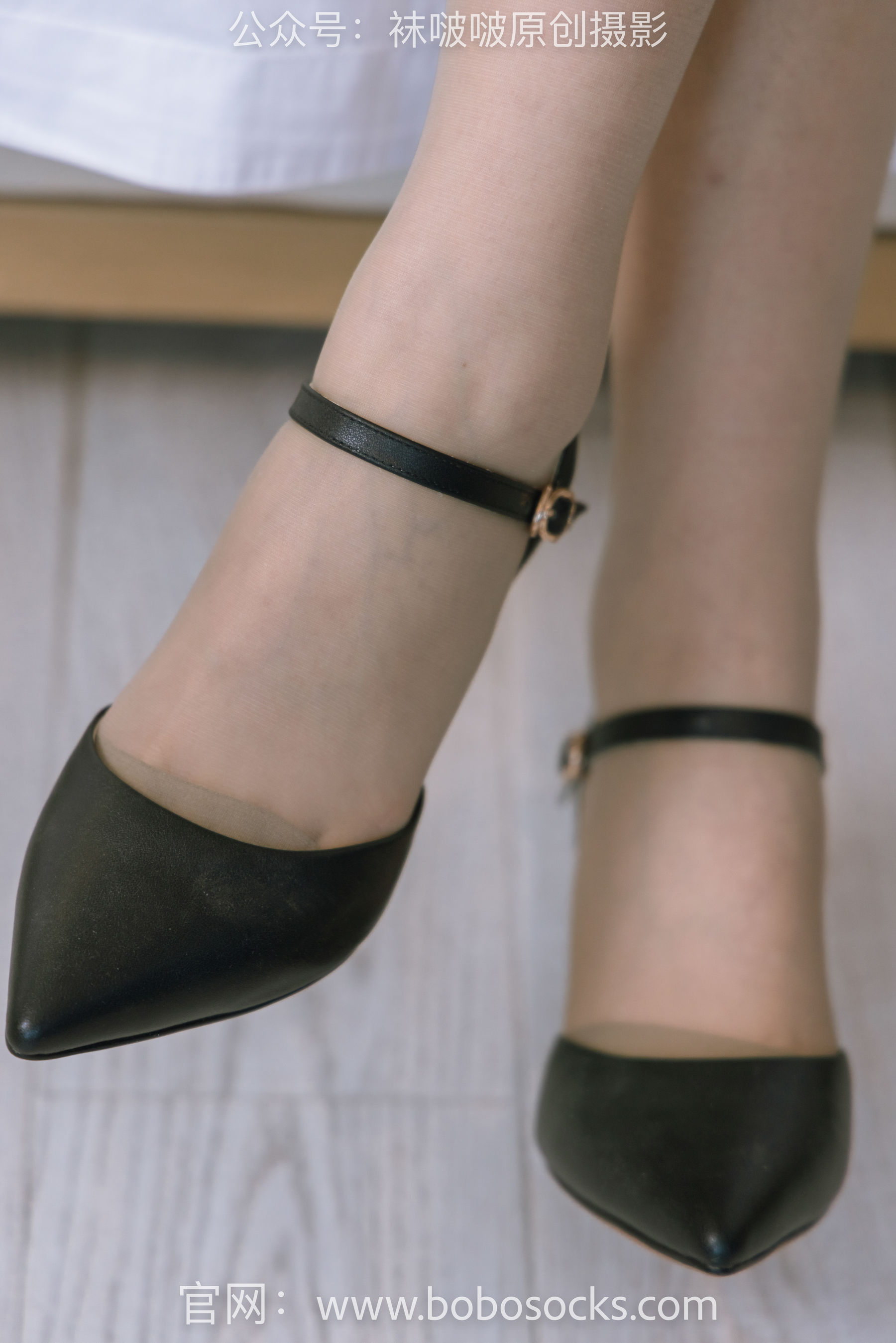 BoBoSocks袜啵啵 No.148 小淳-高跟鞋、咖啡丝、银行制服_第2张