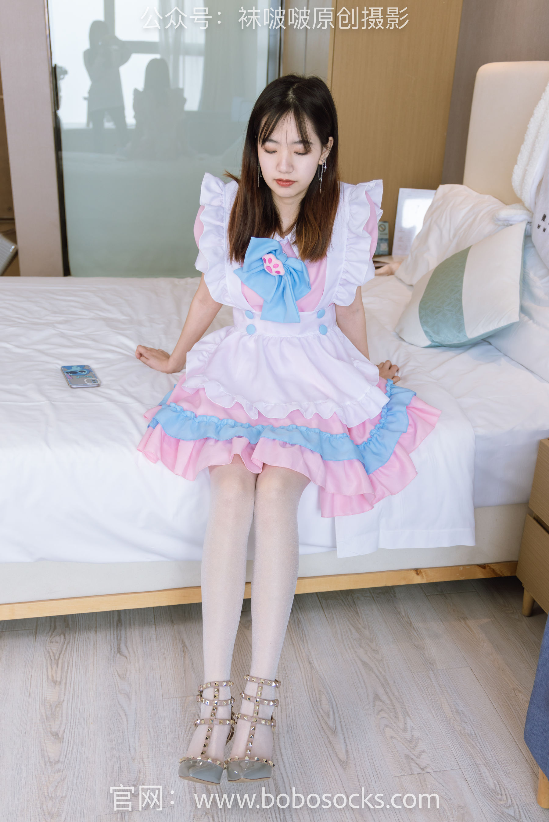 BoBoSocks袜啵啵 No.154 小甜豆-两双高跟鞋、珠光白丝、女仆装_第5张