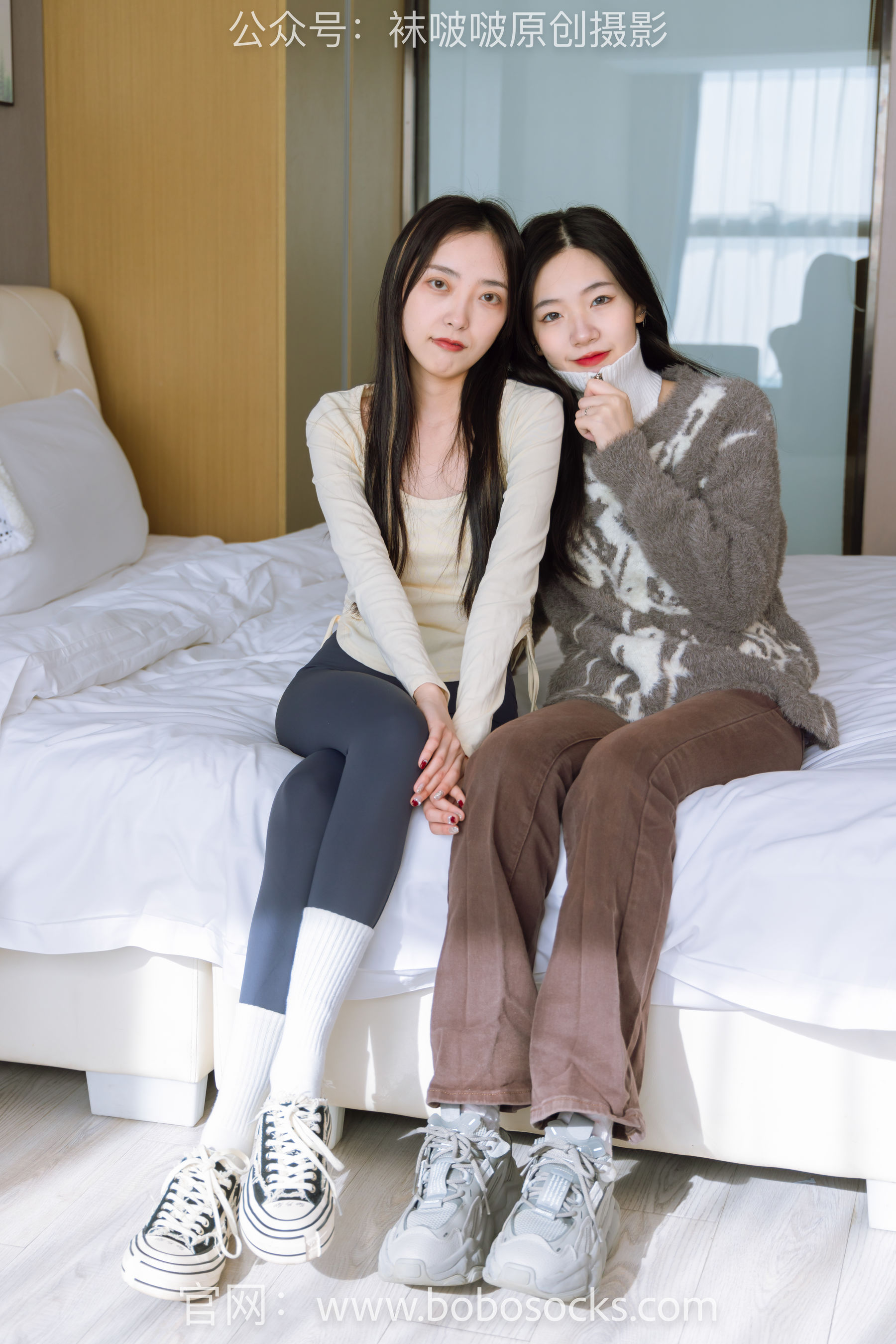 BoBoSocks袜啵啵 No.166 小甜豆稚予-板鞋、运动鞋、高跟鞋、白棉袜、蓝丝_第1张