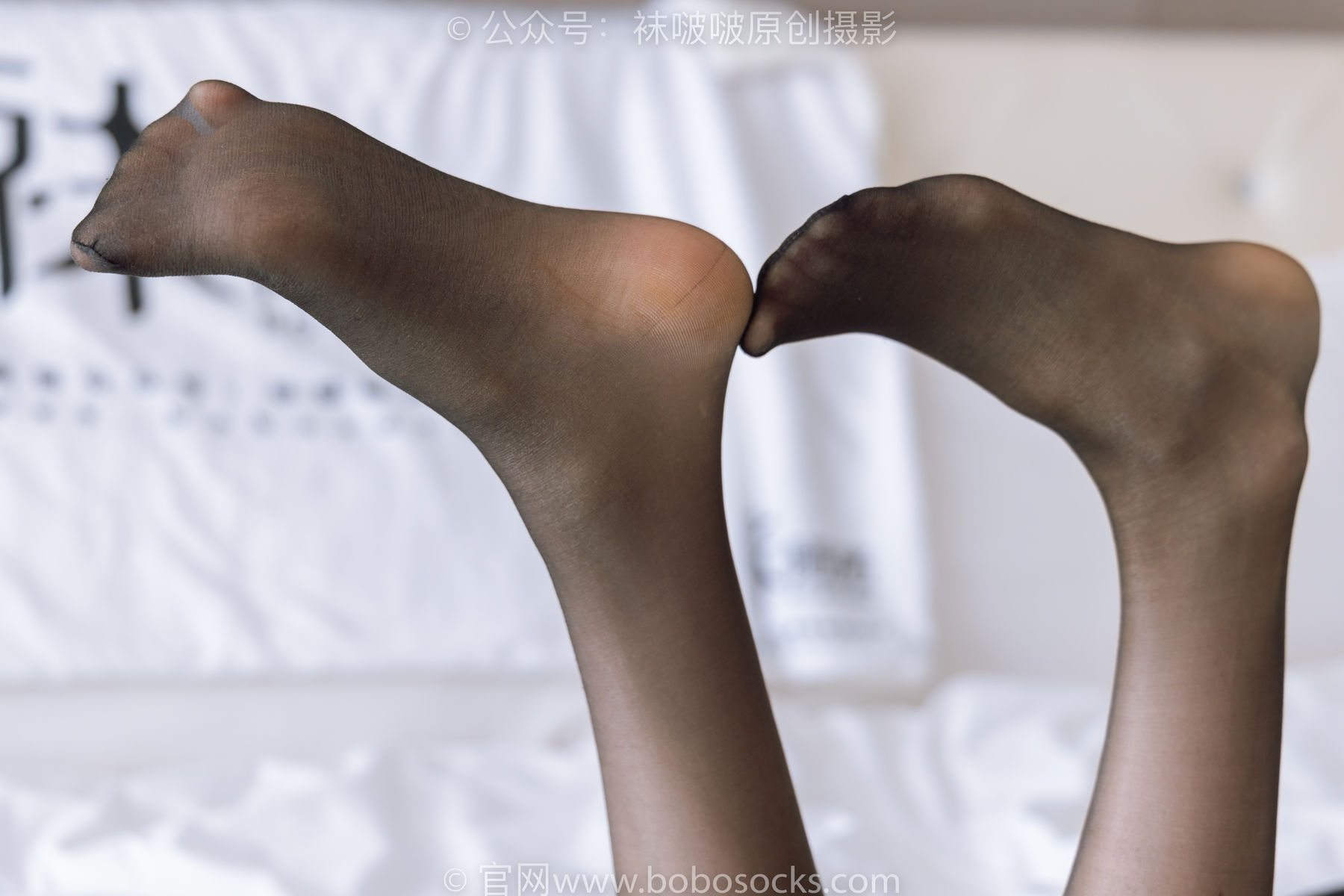 BoBoSocks袜啵啵 No.168 稚予-高跟鞋、长靴、油亮黑丝、手撕丝袜剧情_第3张