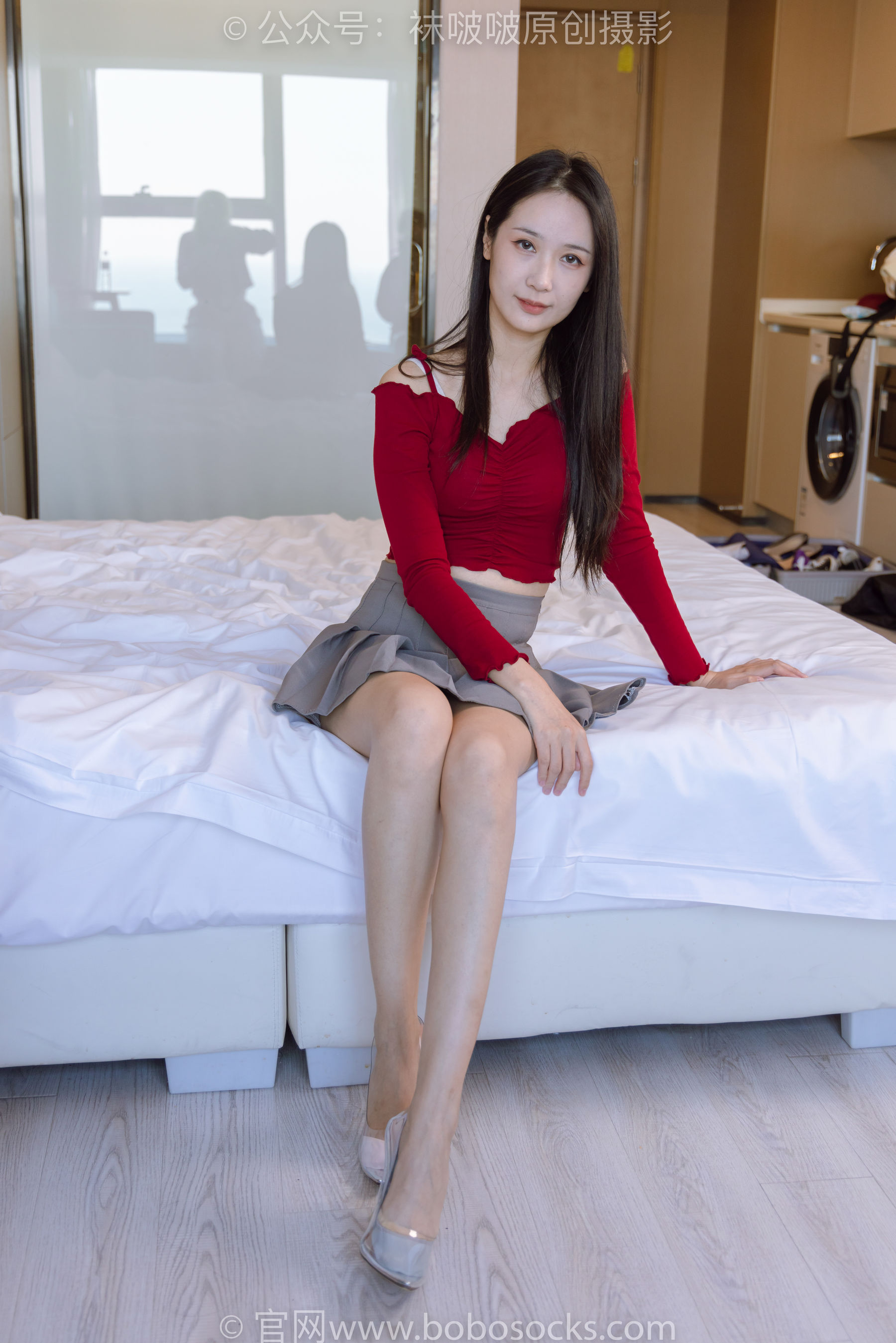 BoBoSocks袜啵啵 No.190 小安-两双高跟鞋、两双船袜、裸足_第1张