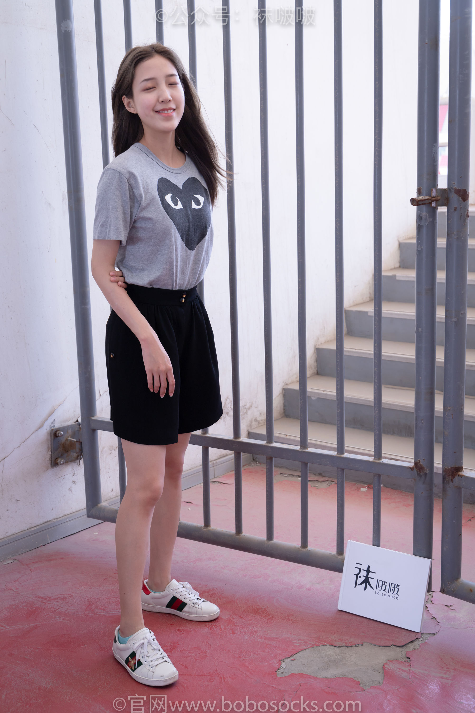 BoBoSocks袜啵啵 积分限定作品006 泡芙-板鞋、天蓝色短棉袜、裸足_第4张