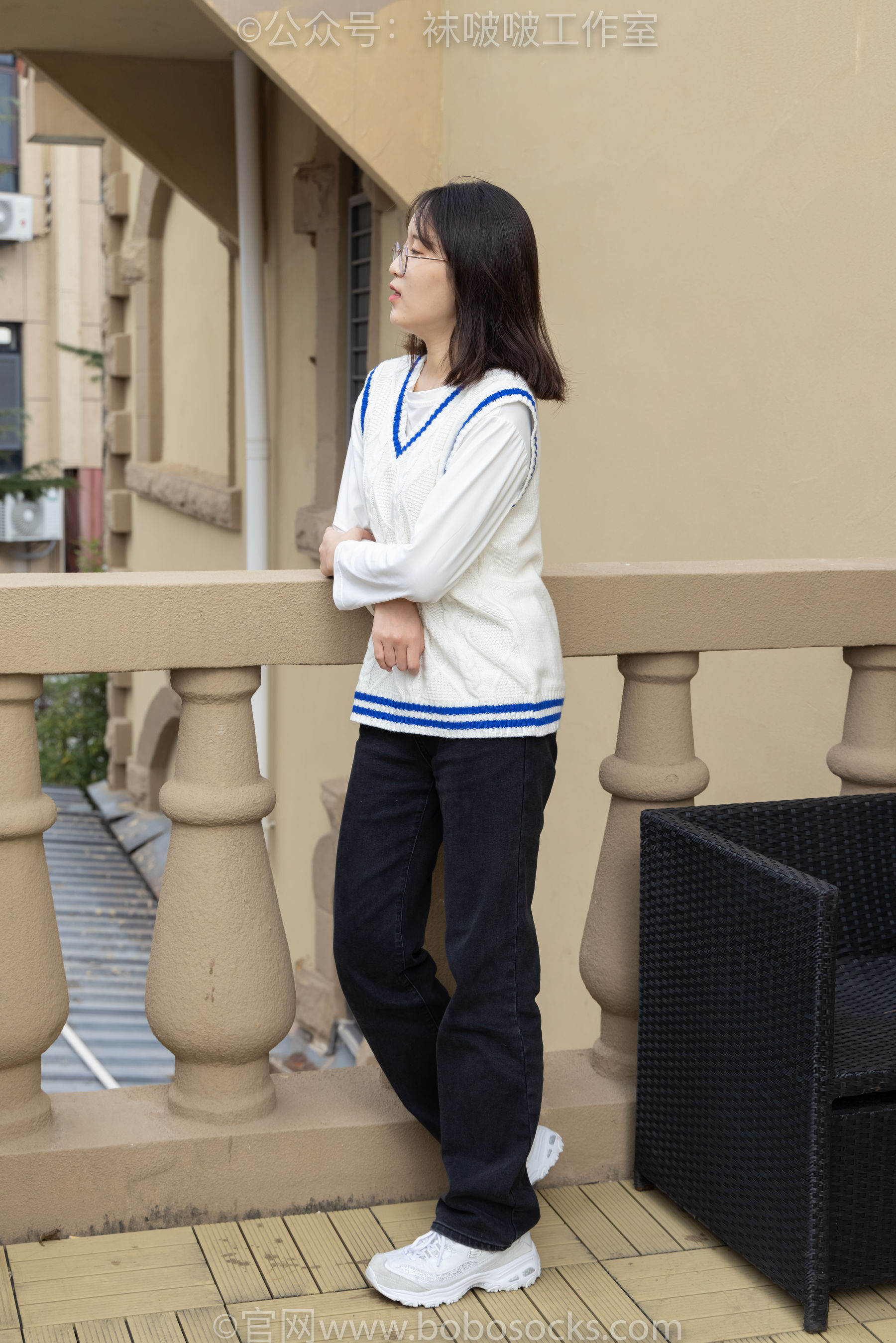 BoBoSocks袜啵啵 积分限定作品007 熊熊-运动鞋、白棉袜、裸足_第5张