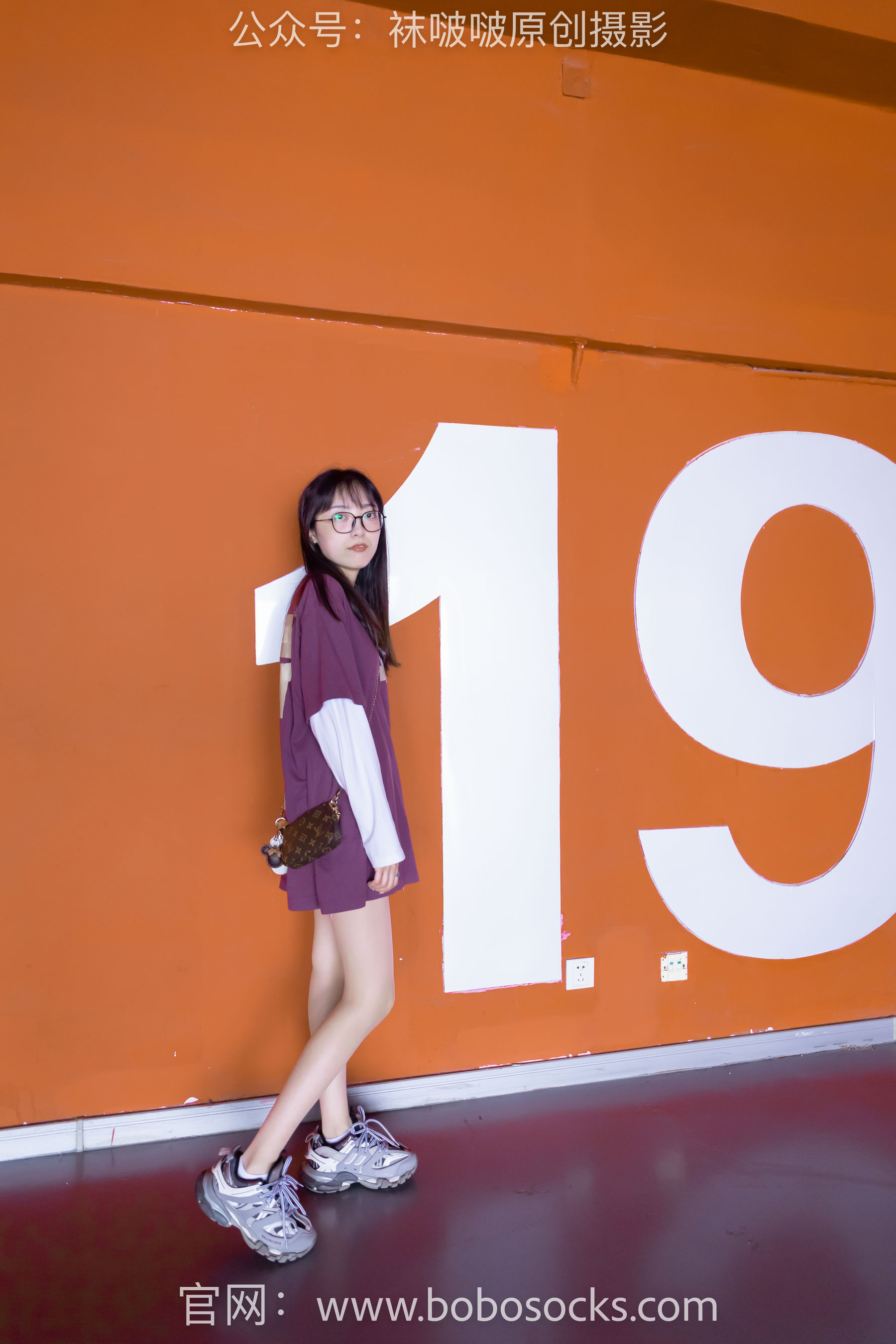 BoBoSocks袜啵啵 积分限定作品010 稚予-巴黎世家运动鞋、白棉袜、肉丝_第3张