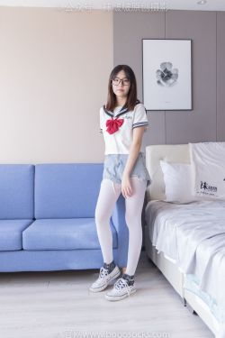 BoBoSocks袜啵啵 No.215 小甜豆-三双帆布鞋板鞋、厚白丝、黑丝_第1张