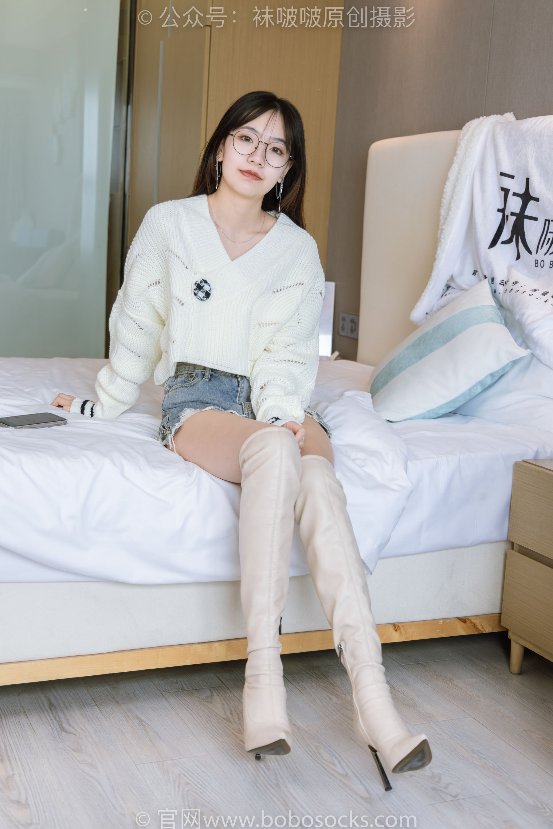 BoBoSocks袜啵啵 No.222 小甜豆-长靴、白棉袜、裸足_第1张