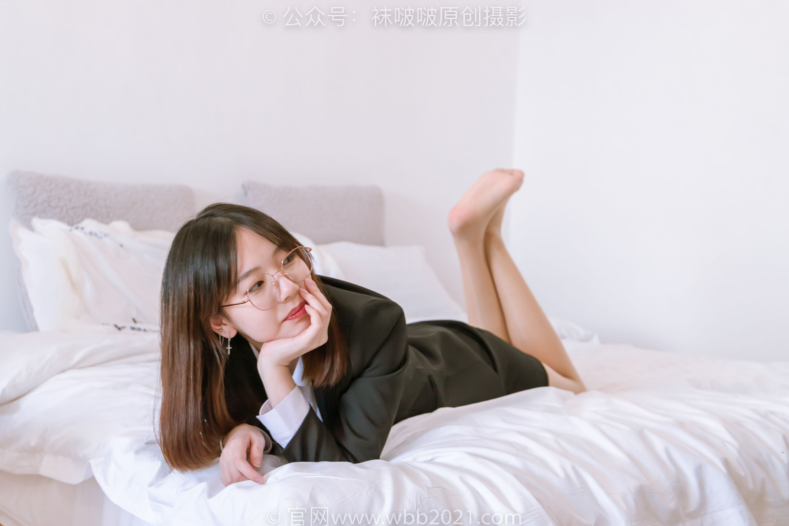 BoBoSocks袜啵啵 No.267 小甜豆 -高跟鞋、油亮肉丝、ol制服_第3张