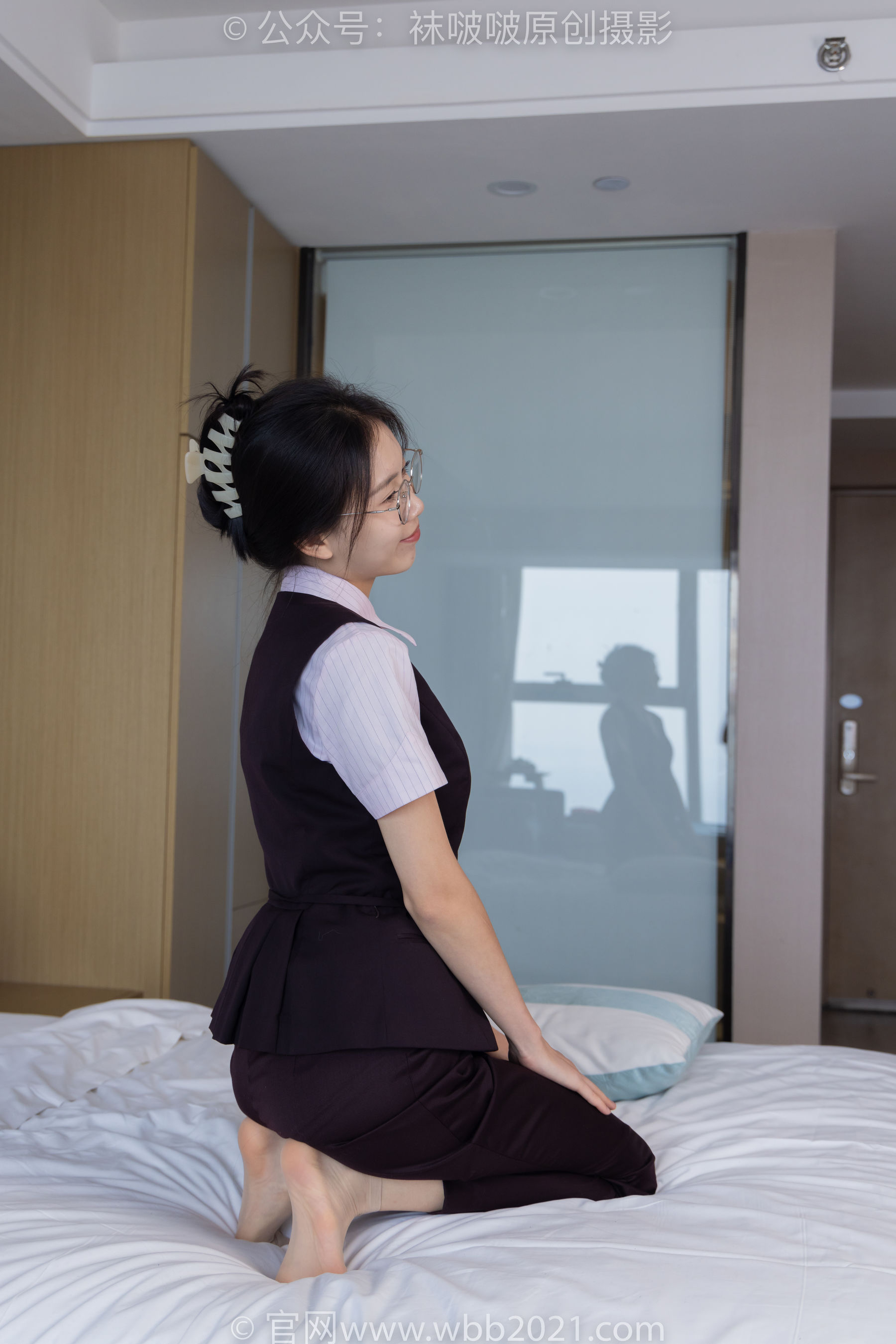 BoBoSocks袜啵啵 No.271 芝士 -平底鞋、短肉丝、银行制服_第2张