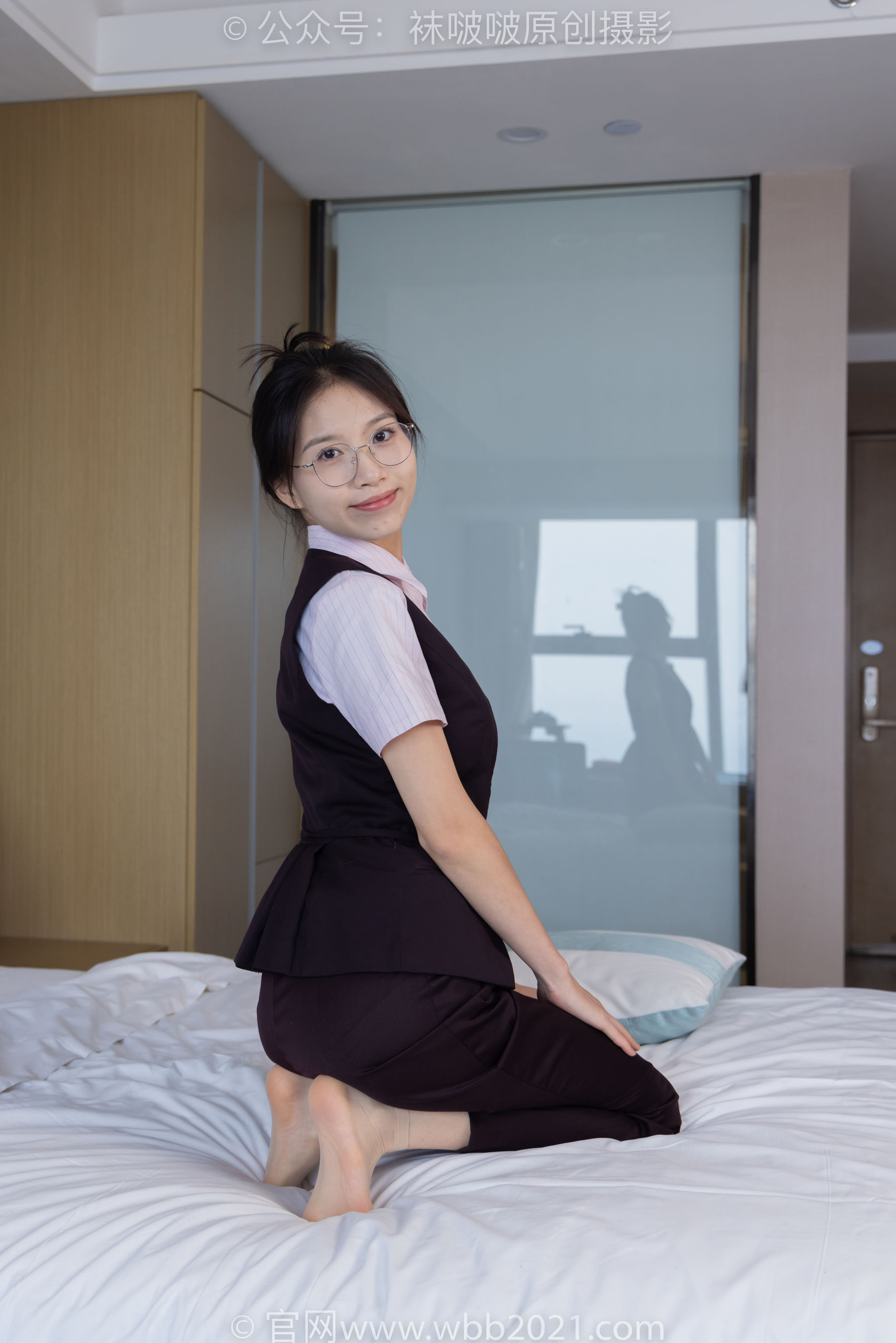 BoBoSocks袜啵啵 No.271 芝士 -平底鞋、短肉丝、银行制服_第3张