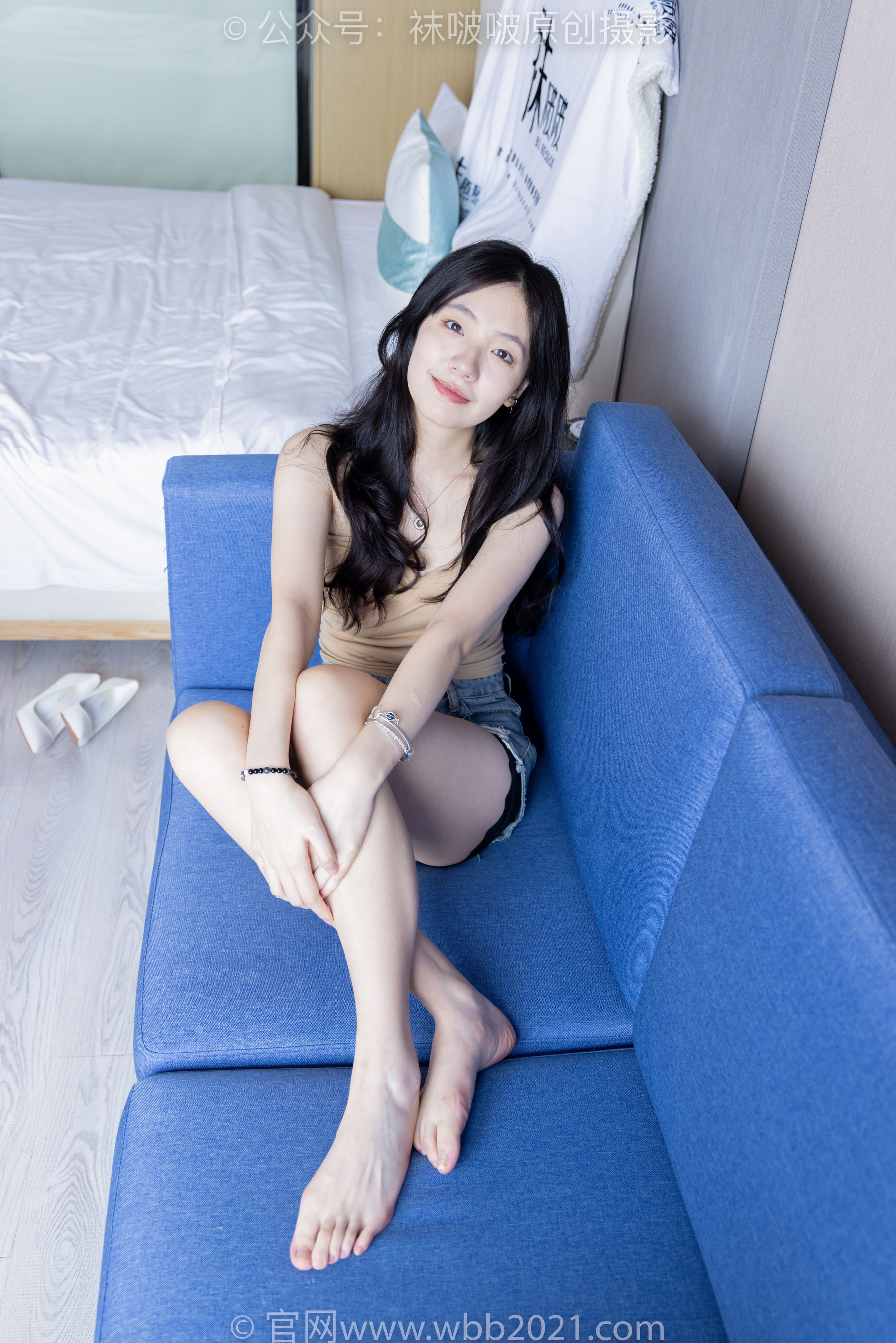 BoBoSocks袜啵啵 No.275小甜豆  -高跟鞋、板鞋、单腿黑丝、单腿白棉袜、裸足_第3张