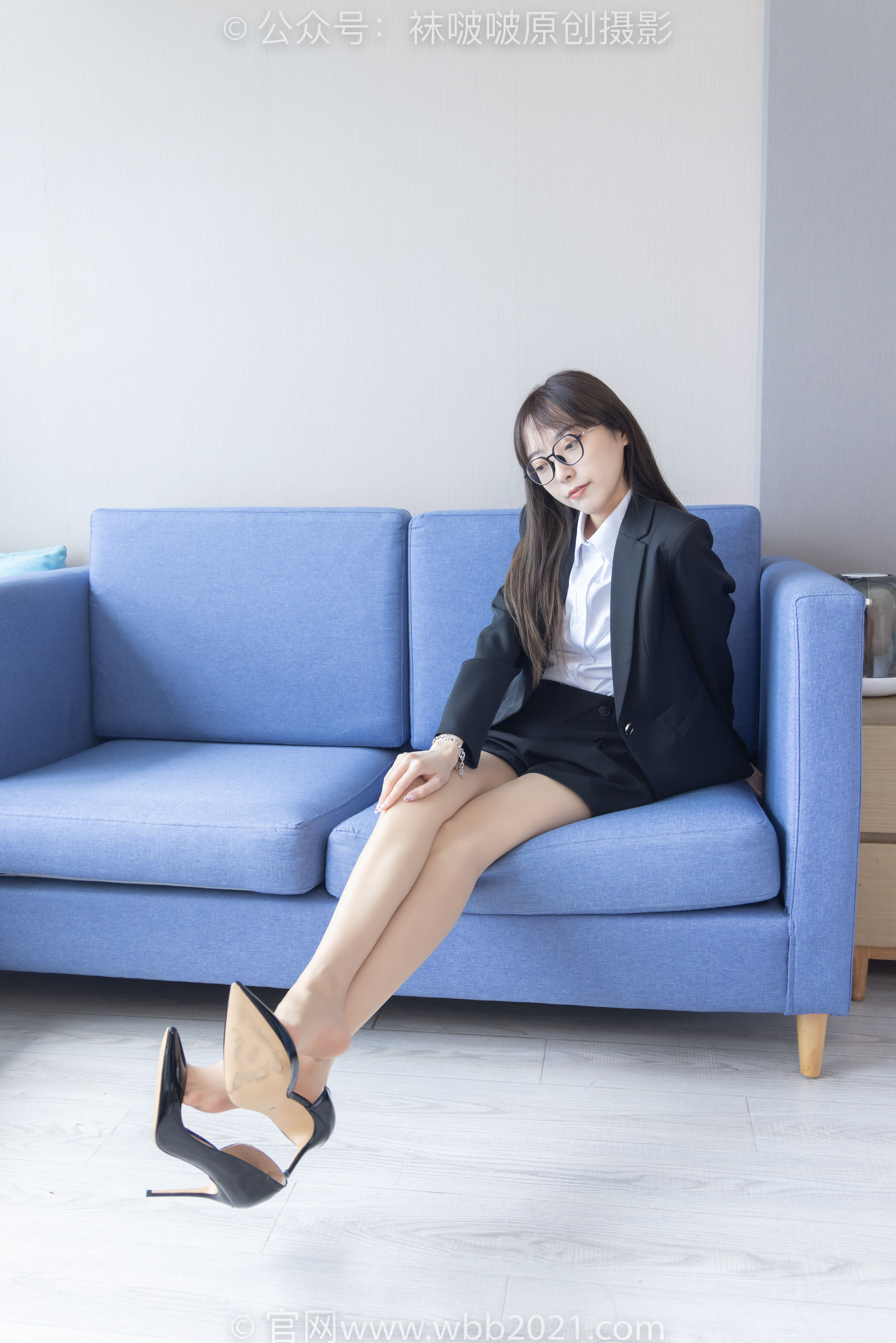 BoBoSocks袜啵啵 No.280 稚予 - 马丁靴、高跟鞋、黑棉袜、肉丝_第3张