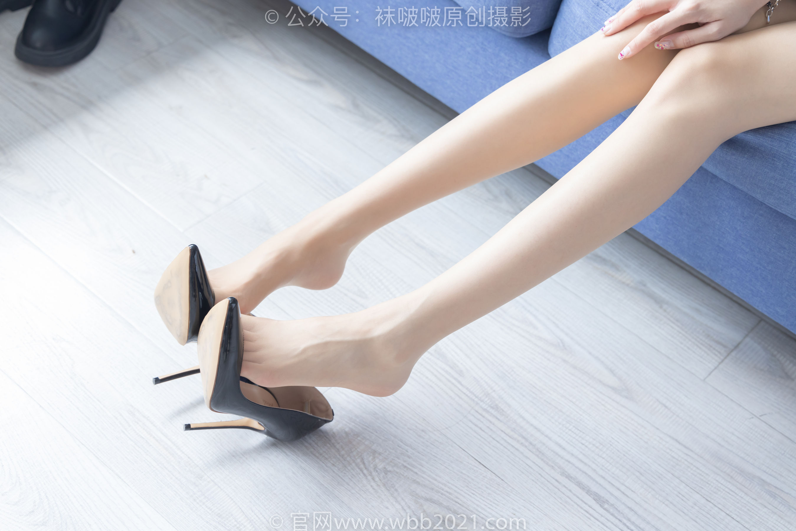 BoBoSocks袜啵啵 No.280 稚予 - 马丁靴、高跟鞋、黑棉袜、肉丝_第4张