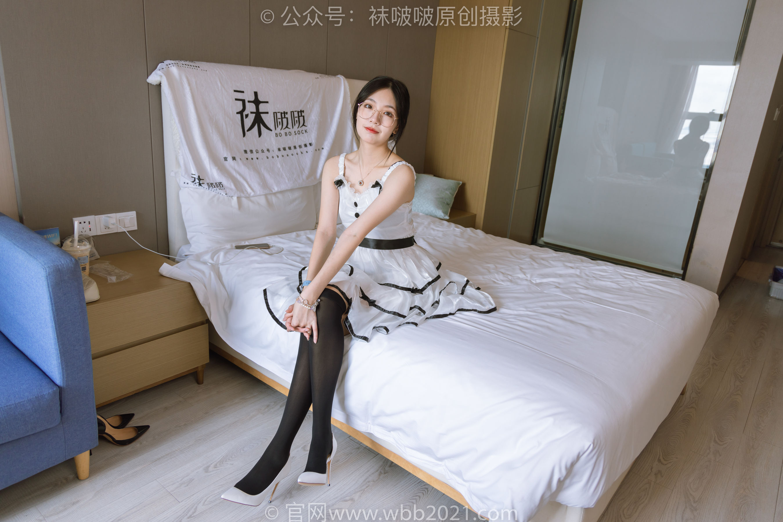 BoBoSocks袜啵啵 No.299 小甜豆 - 两双高跟鞋、厚黑丝大腿袜_第2张