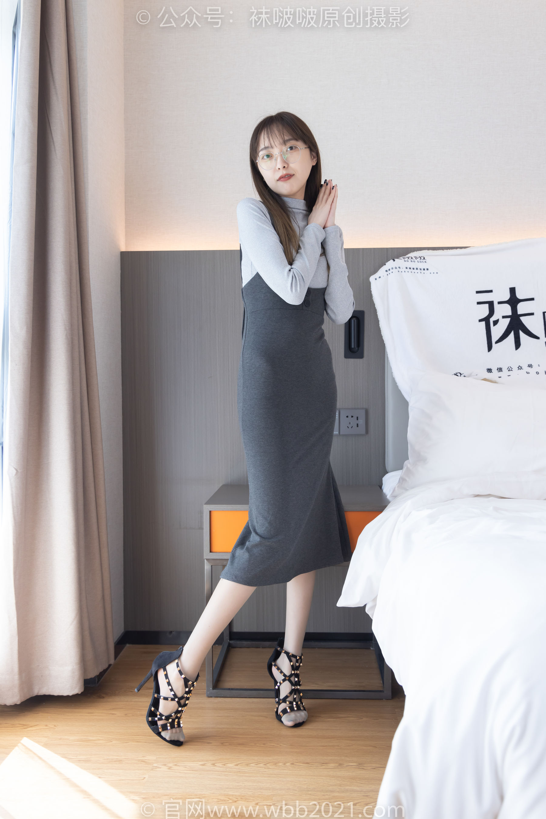 BoBoSocks袜啵啵 No.309 稚予 -两双高跟鞋、灰丝、白丝、裸足、踩奶油蛋糕剧情_第1张