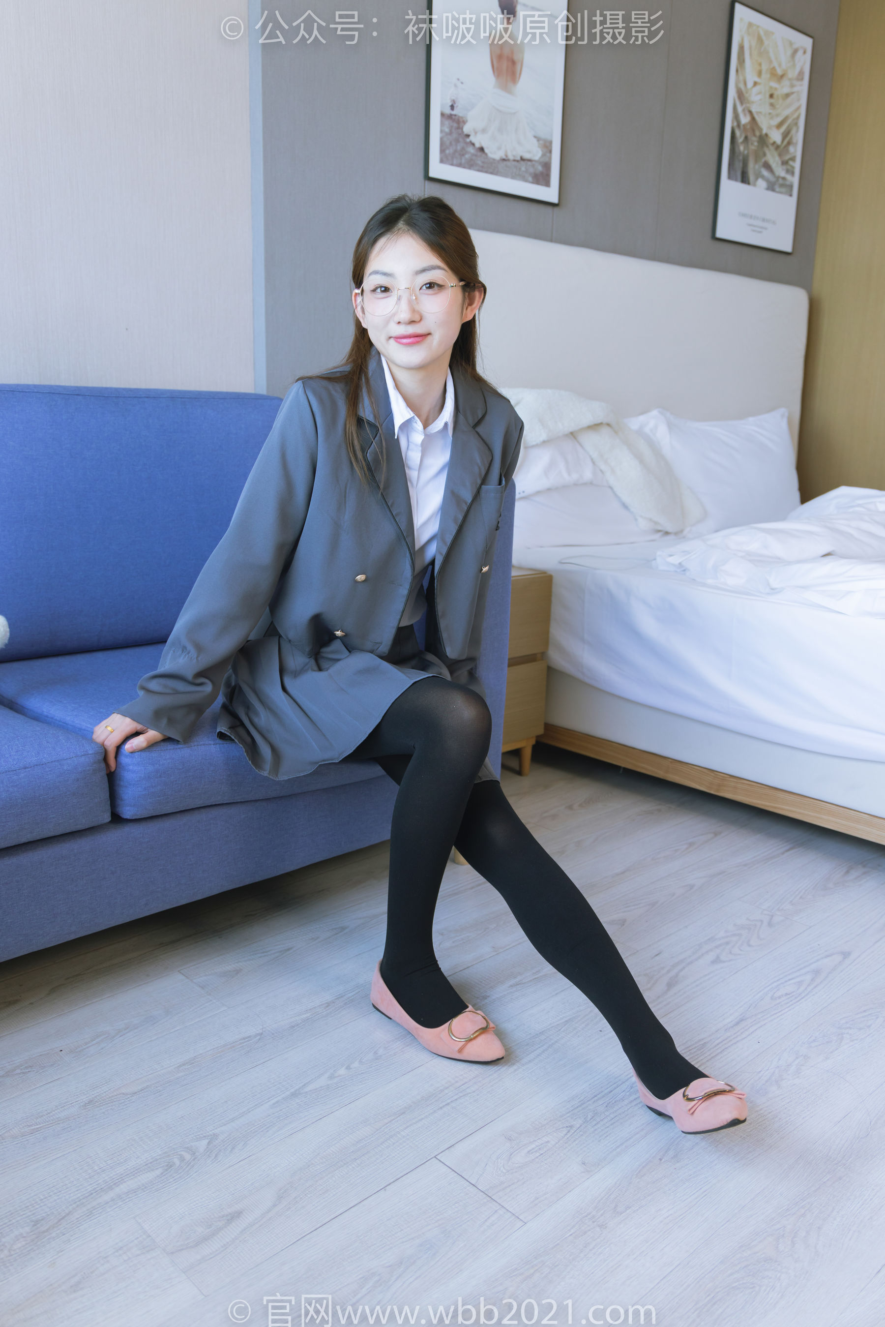 BoBoSocks袜啵啵 No.315 小沫 -平底鞋、厚黑丝、模特穿鞋及丝袜踩玩偶小熊剧情_第2张