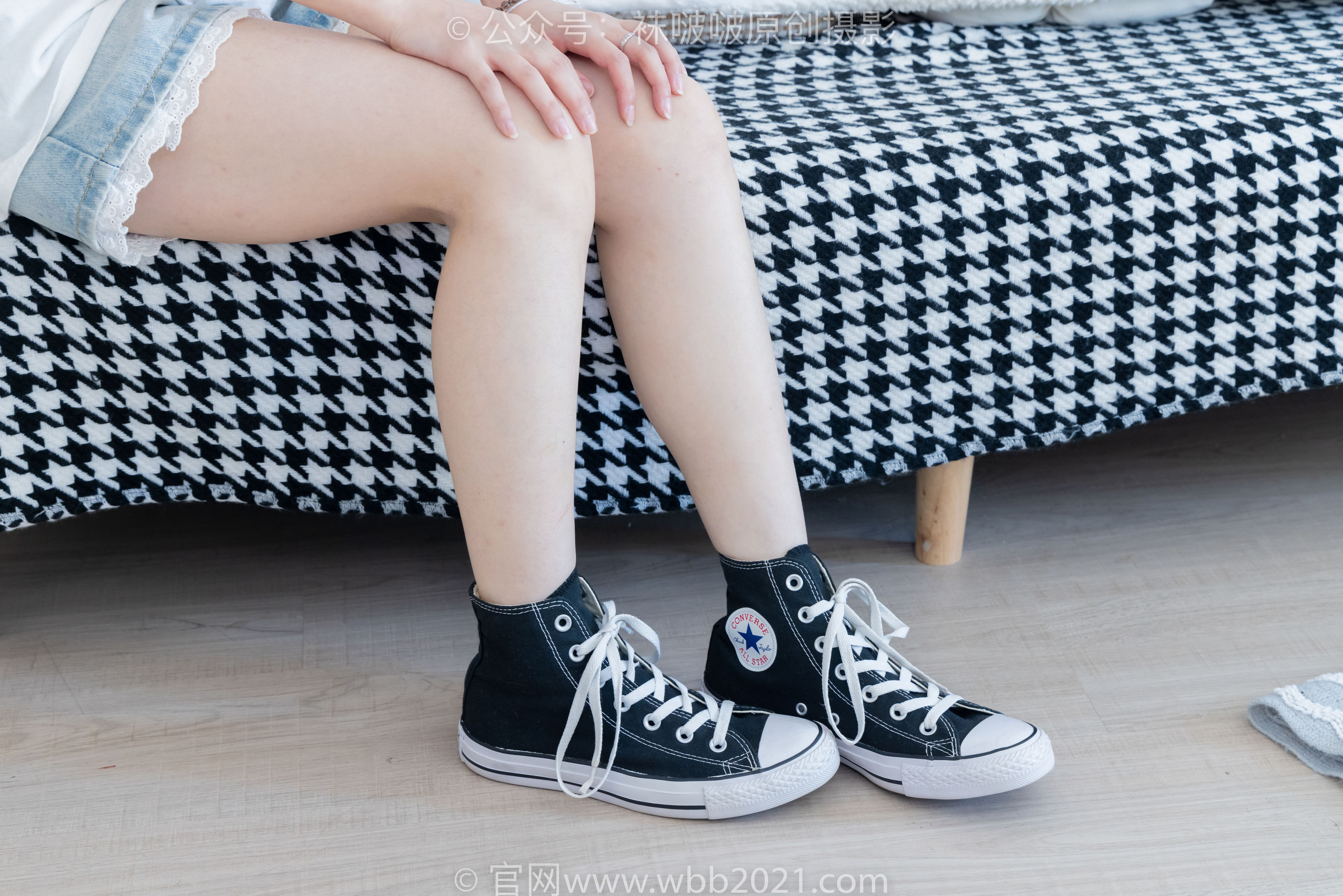 BoBoSocks袜啵啵 No.331 甜甜圈 -板鞋、白棉袜、裸足_第2张