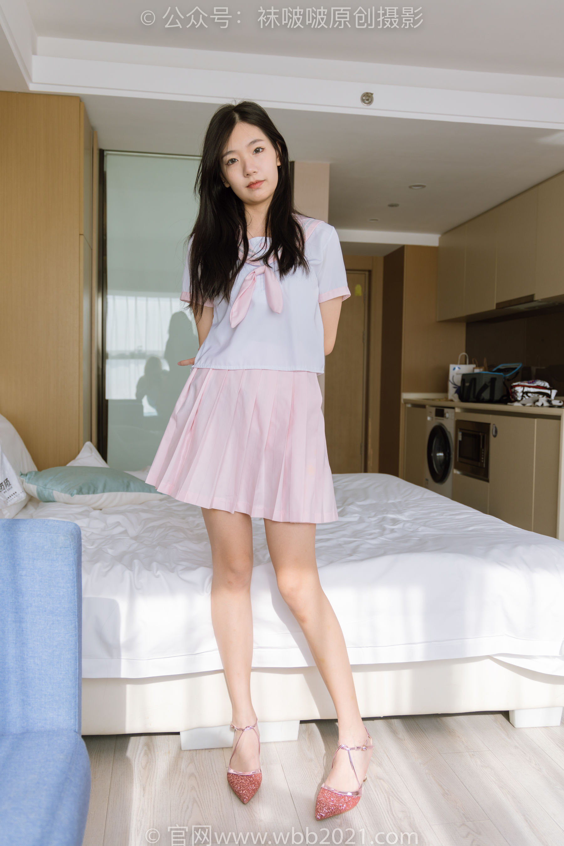 BoBoSocks袜啵啵 No.348 小甜豆 -两双高跟鞋、厚白丝大腿袜、裸足_第1张