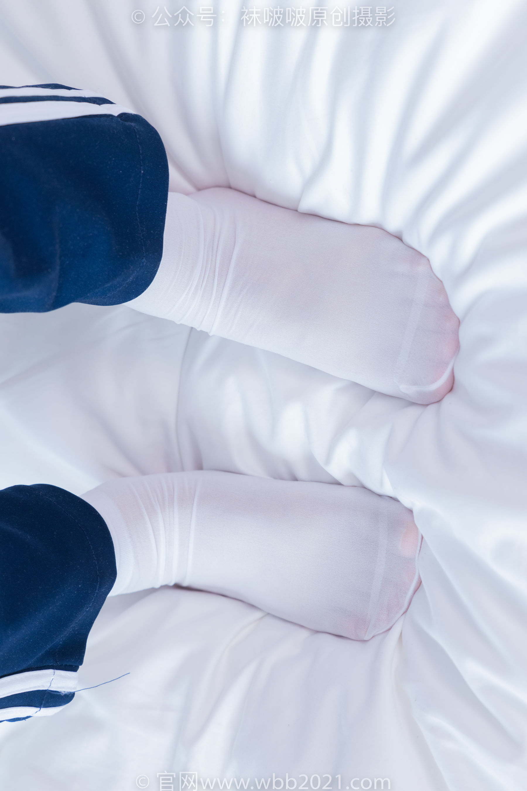 BoBoSocks袜啵啵 No.366 甜甜圈 -三双板鞋、白棉袜、短白丝_第4张