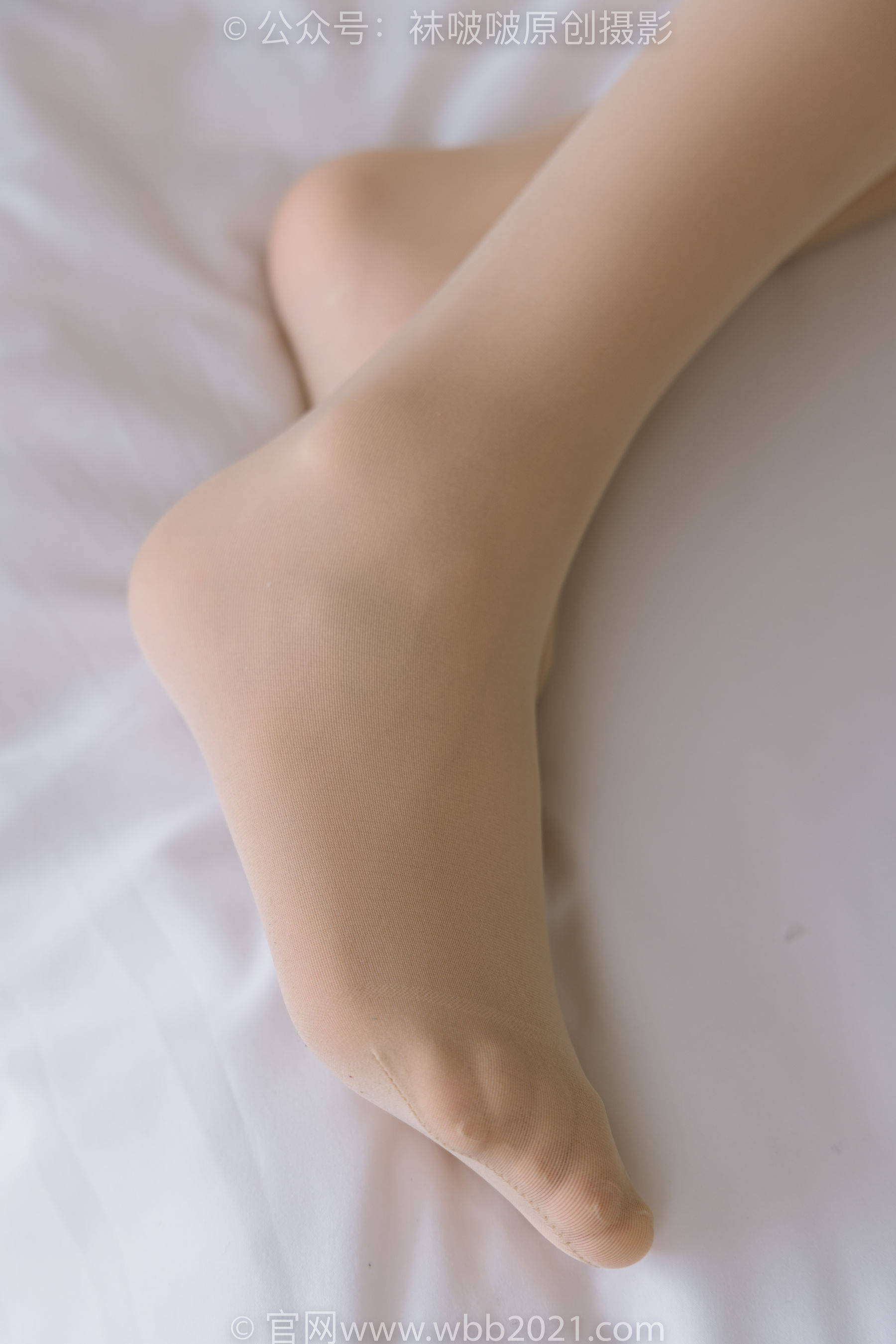 BoBoSocks袜啵啵 No.408 小甜豆 -高跟鞋、厚肉丝、丝袜和裸足踩奶油蛋糕和泡芙剧情_第4张