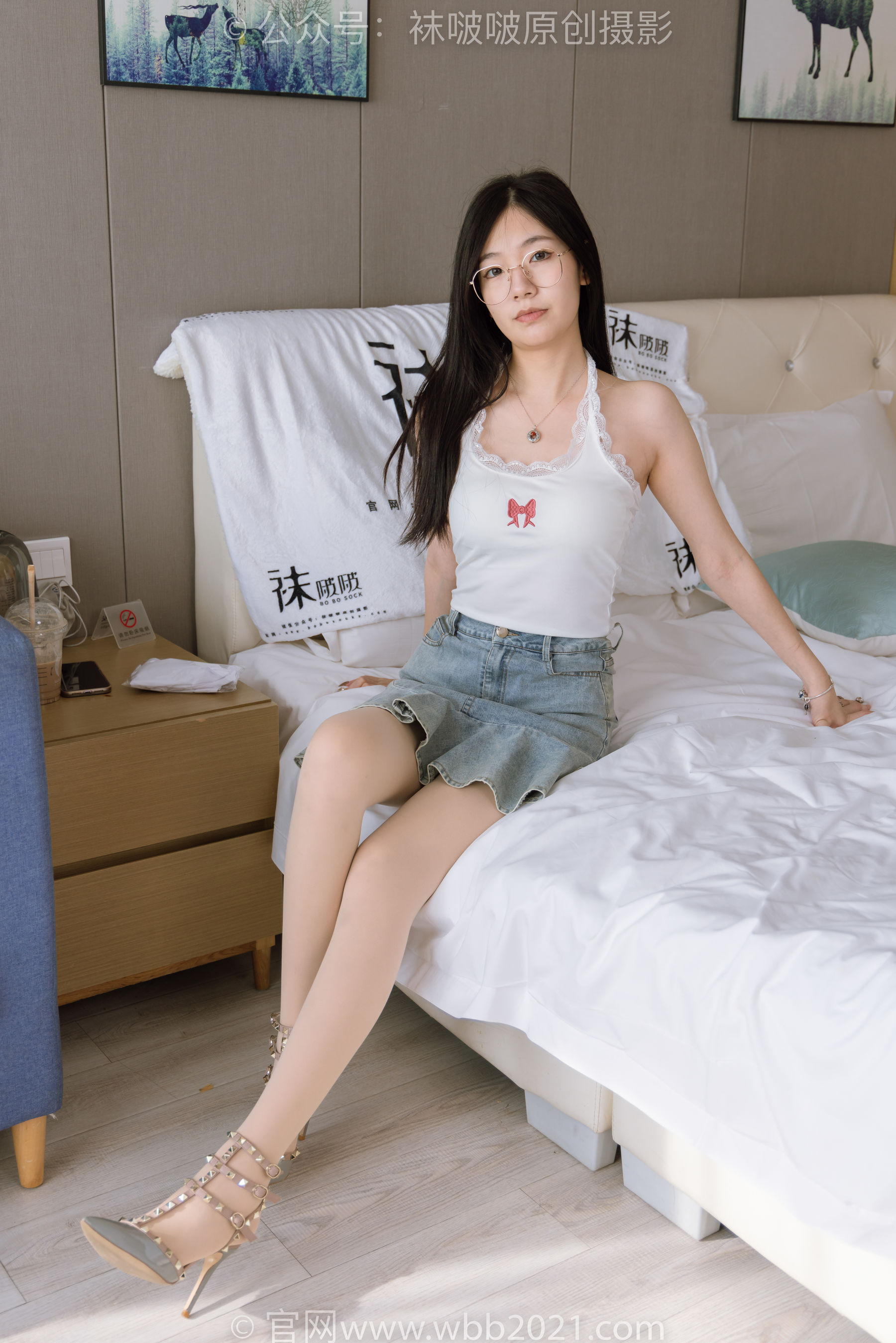 BoBoSocks袜啵啵 No.408 小甜豆 -高跟鞋、厚肉丝、丝袜和裸足踩奶油蛋糕和泡芙剧情_第1张