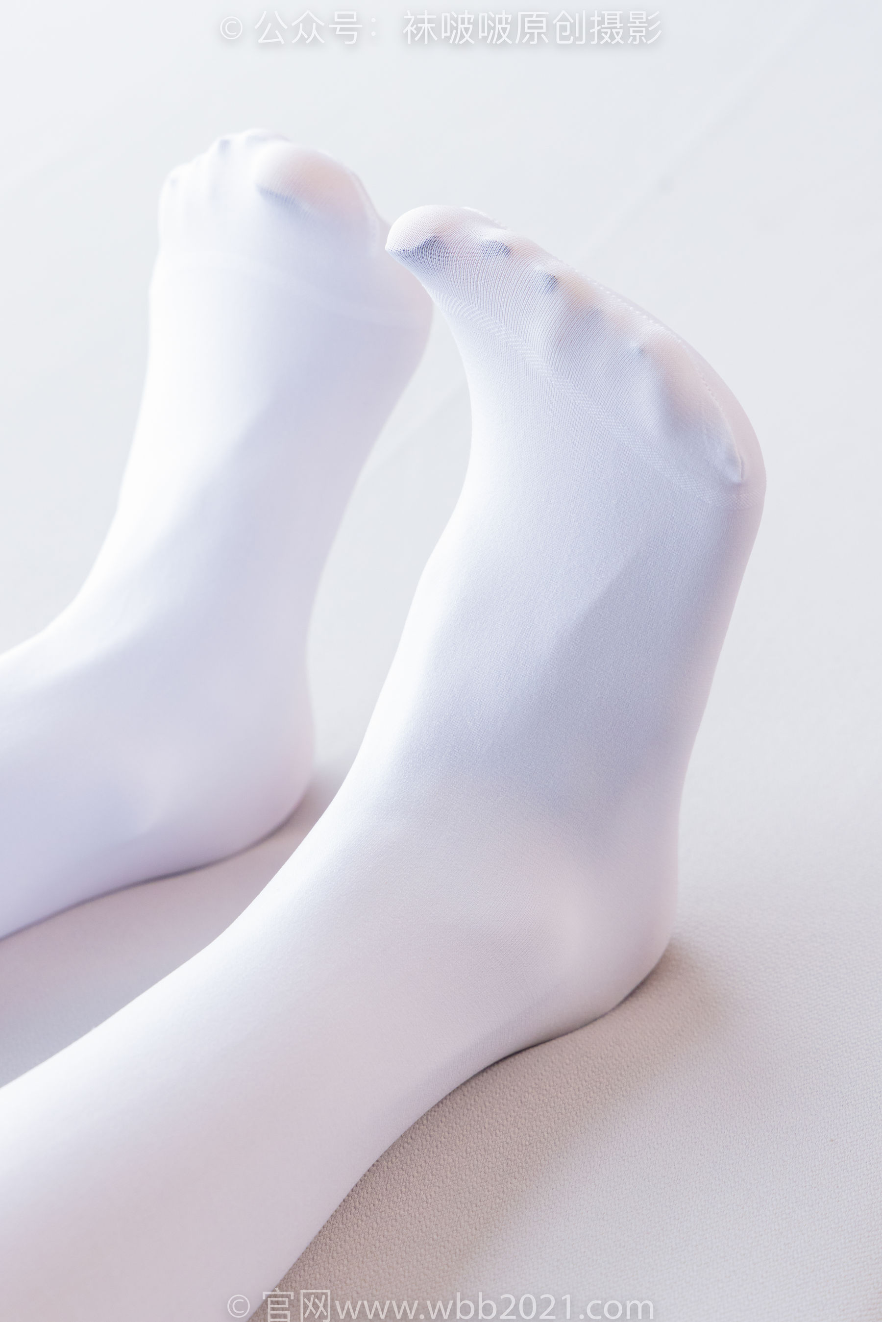 BoBoSocks袜啵啵 No.421 奶油 - 皮鞋、厚白丝、瑜伽动作时老头乐挠脚剧情_第3张