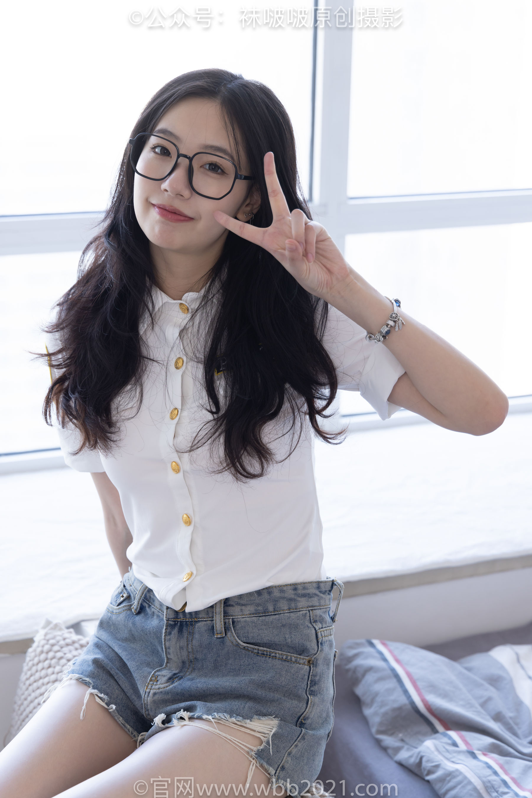 BoBoSocks袜啵啵 No.433 小甜豆 -透明高跟、白丝、穿鞋往鞋里倒酸奶_第3张