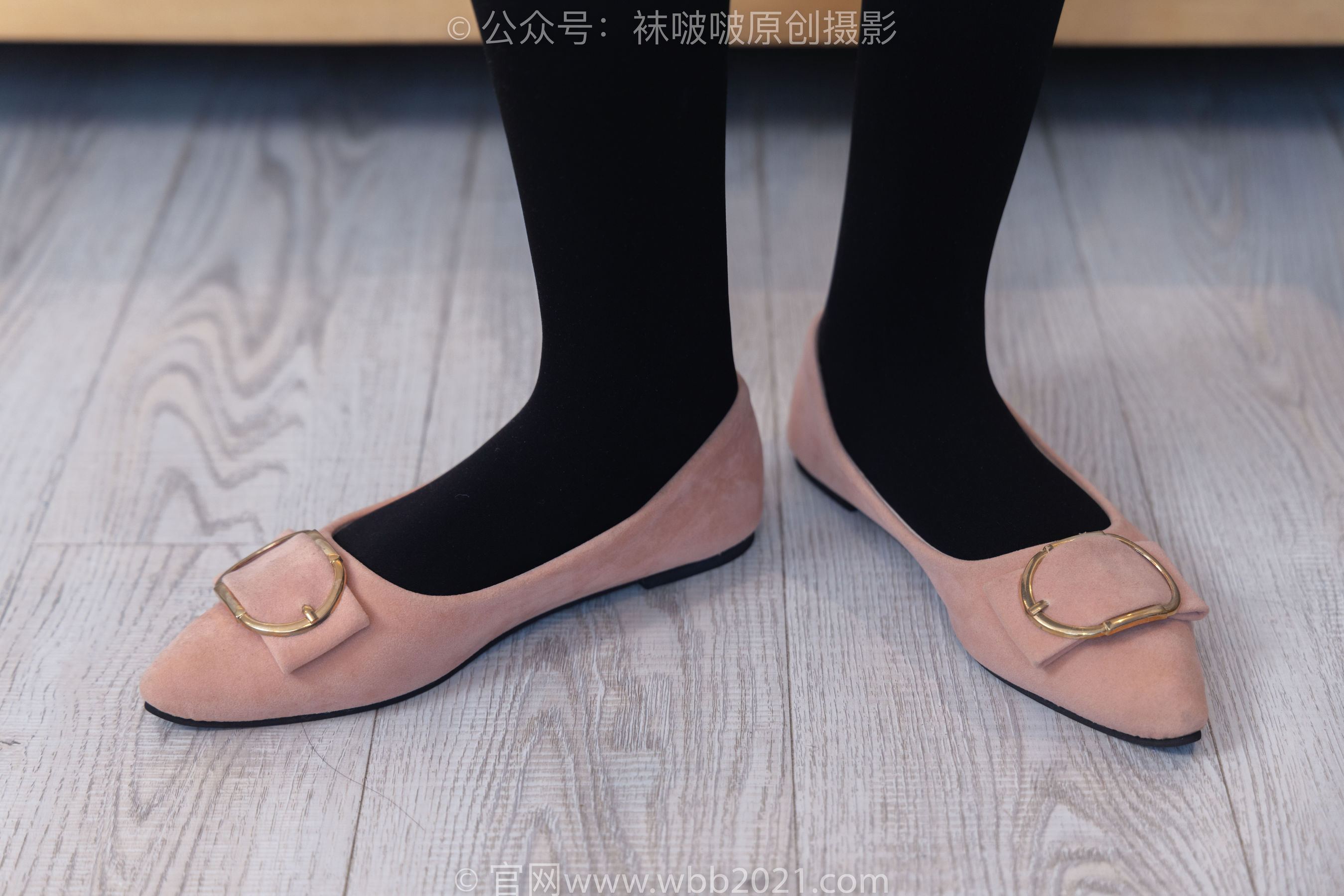 BoBoSocks袜啵啵 No.447 小甜豆 平底鞋、厚黑丝、踩方便面、圣女果、橘子、巧克力蛋糕剧情_第2张