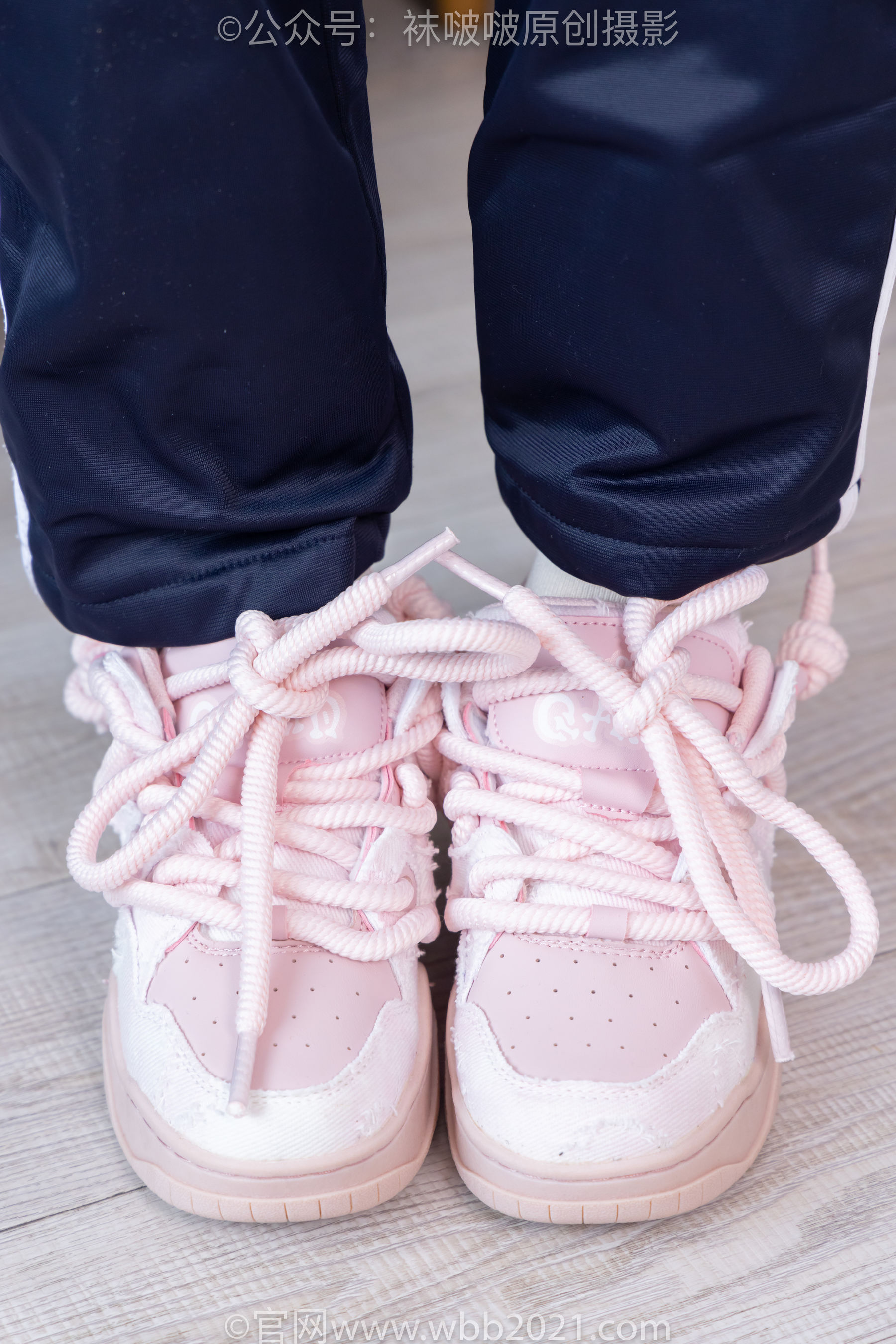 BoBoSocks袜啵啵 No.458 甜甜圈 -板鞋、白棉袜、肉丝、校服裤里丝_第2张