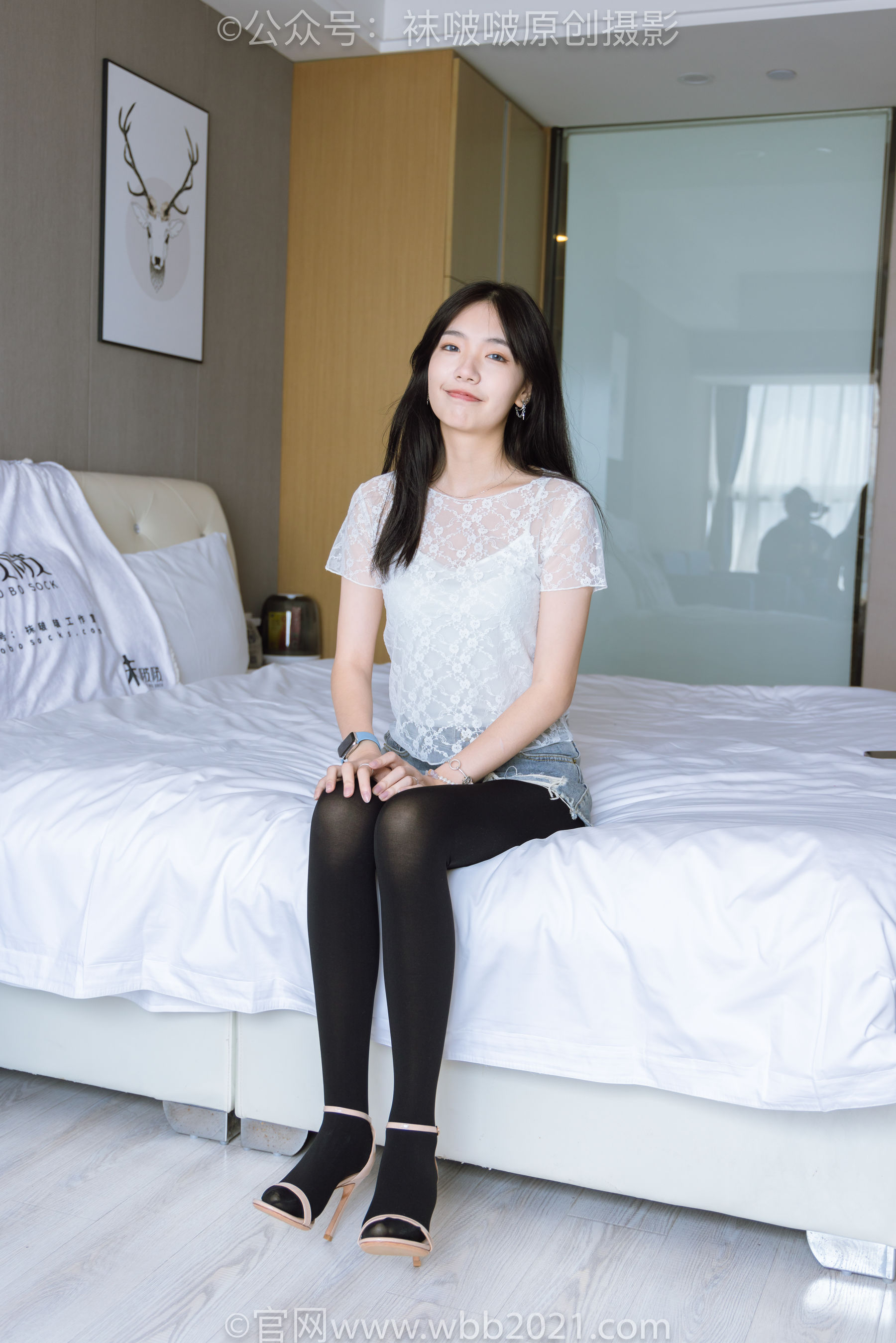 BoBoSocks袜啵啵 No.459 小甜豆 -高跟凉鞋、厚黑丝、穿鞋踩包子和橘子剧情_第1张