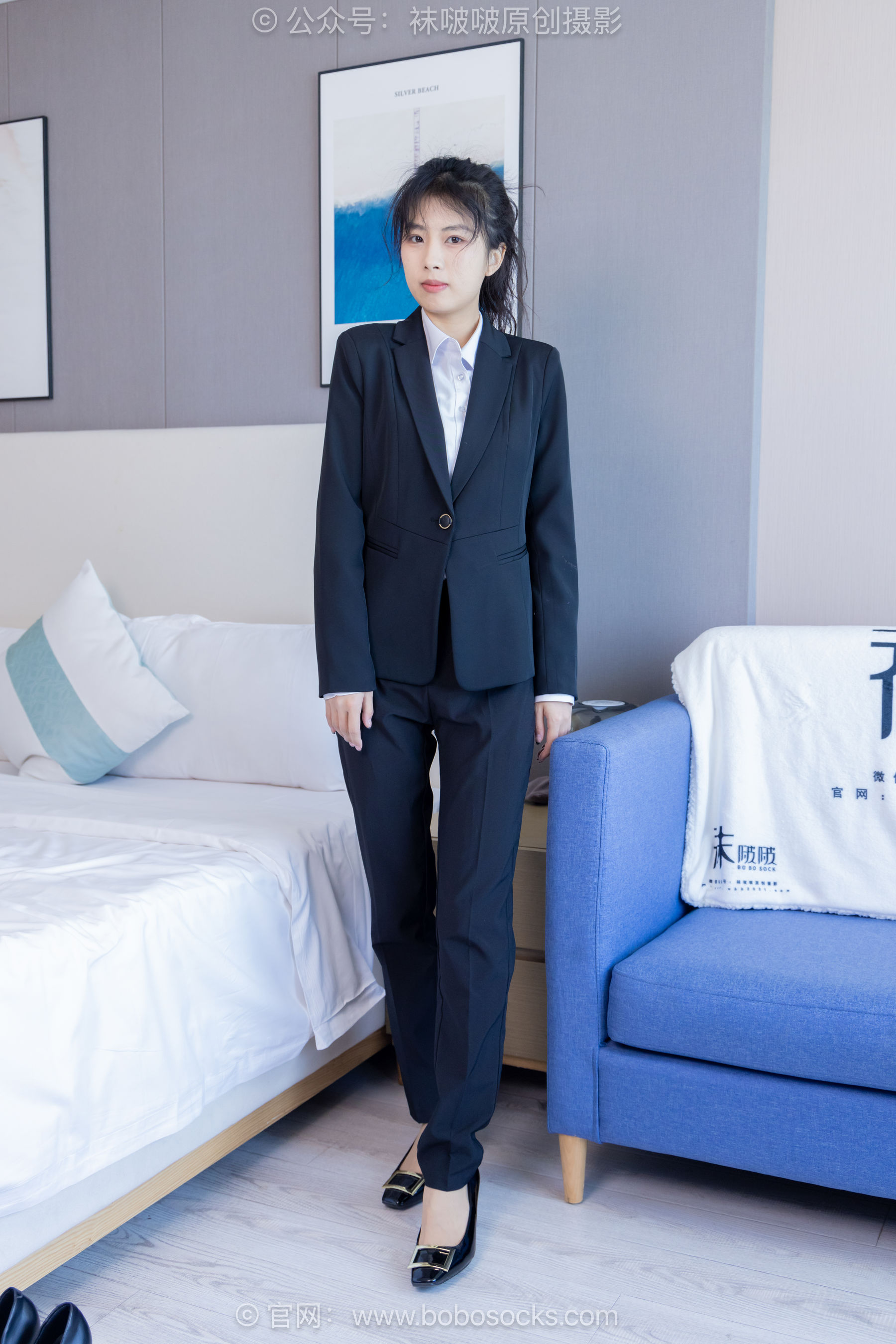 BoBoSocks袜啵啵 No.489 奶油 两双高跟鞋、薄肉丝、ol制服裤里丝、黑色美甲_第1张