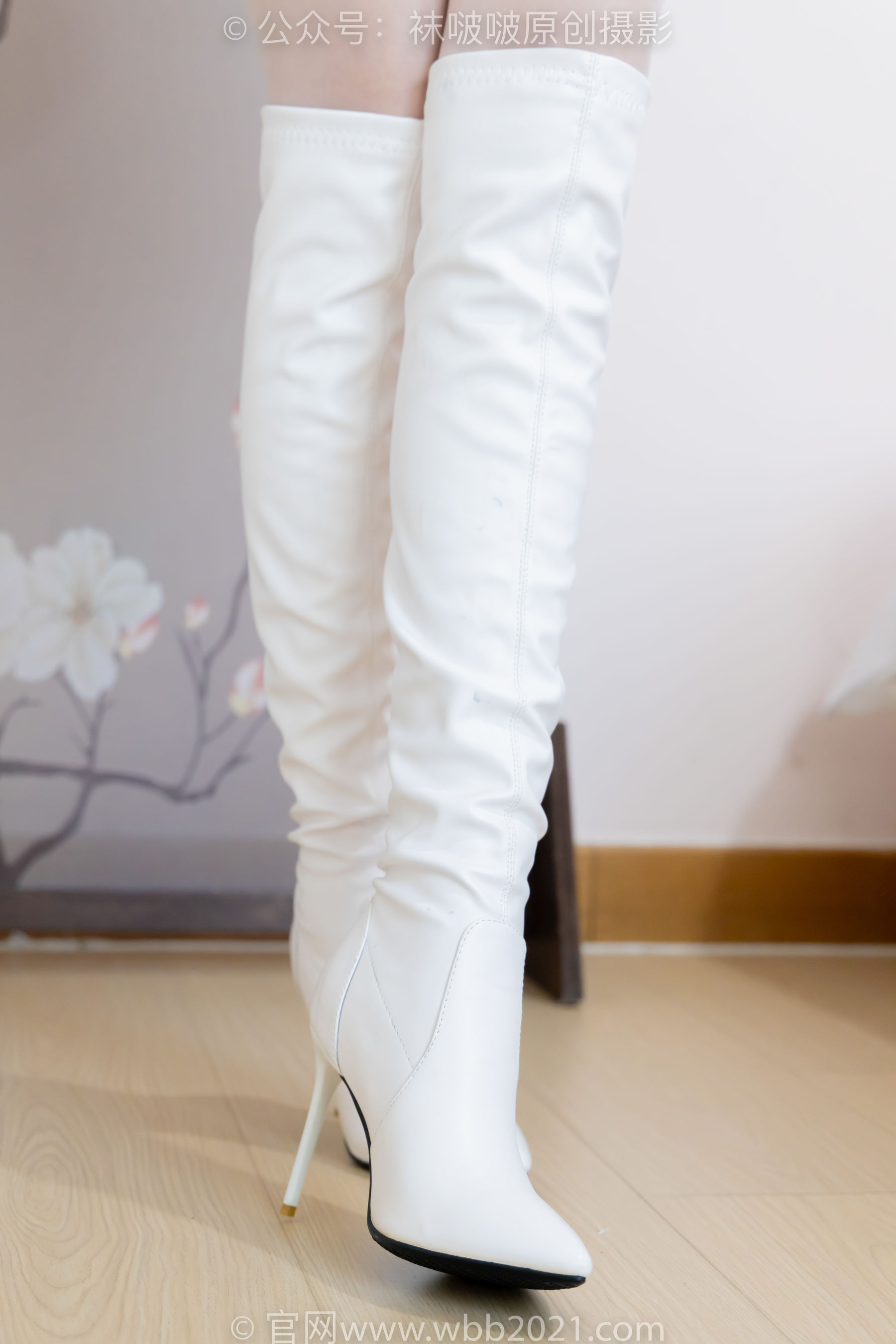 BoBoSocks袜啵啵 No.495 小甜豆 高跟长靴、白棉袜、薄白丝_第2张