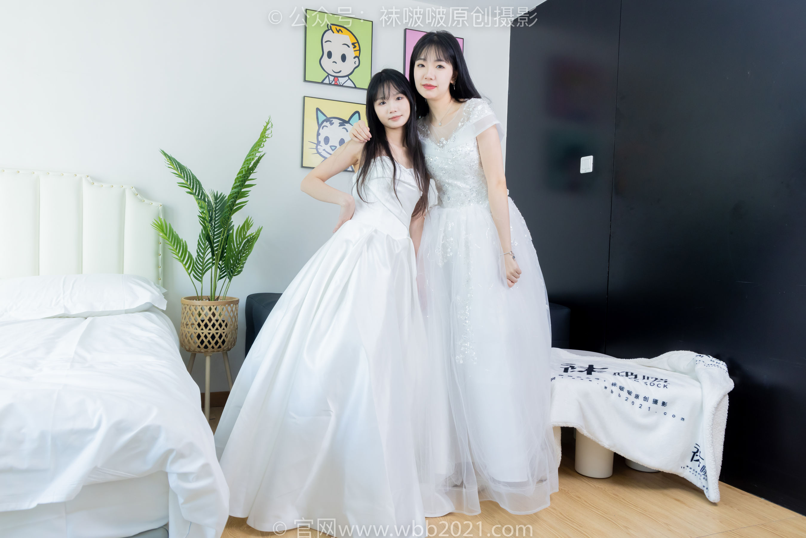 BoBoSocks袜啵啵 No.510 小甜豆&甜甜圈 - 两双高跟鞋、薄肉丝、薄白丝、婚纱主题、互相帮对方腿脚涂抹_第1张