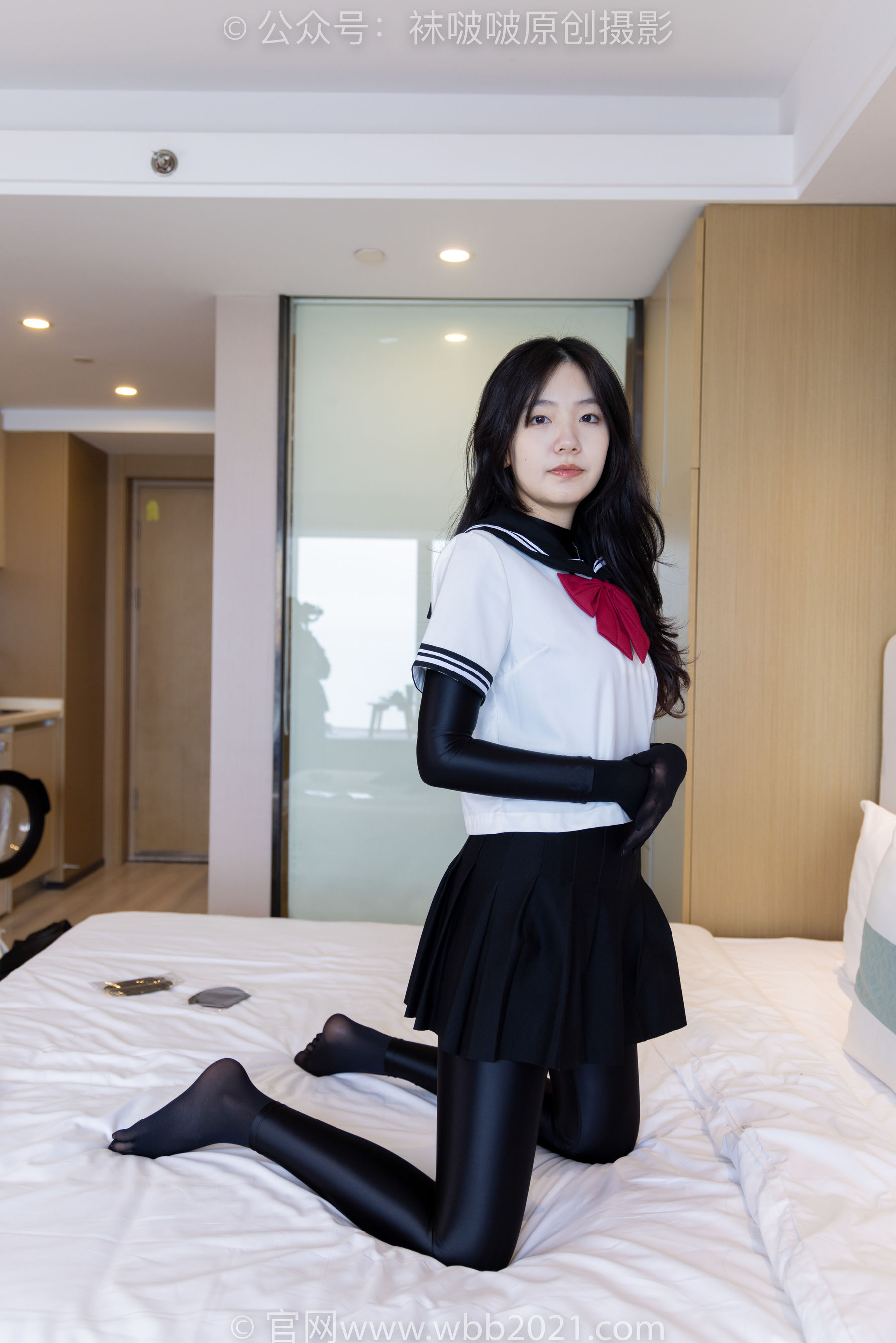 BoBoSocks袜啵啵 No.513 小甜豆 帆布鞋、白棉袜、厚黑丝五指袜、黑丝手套_第4张