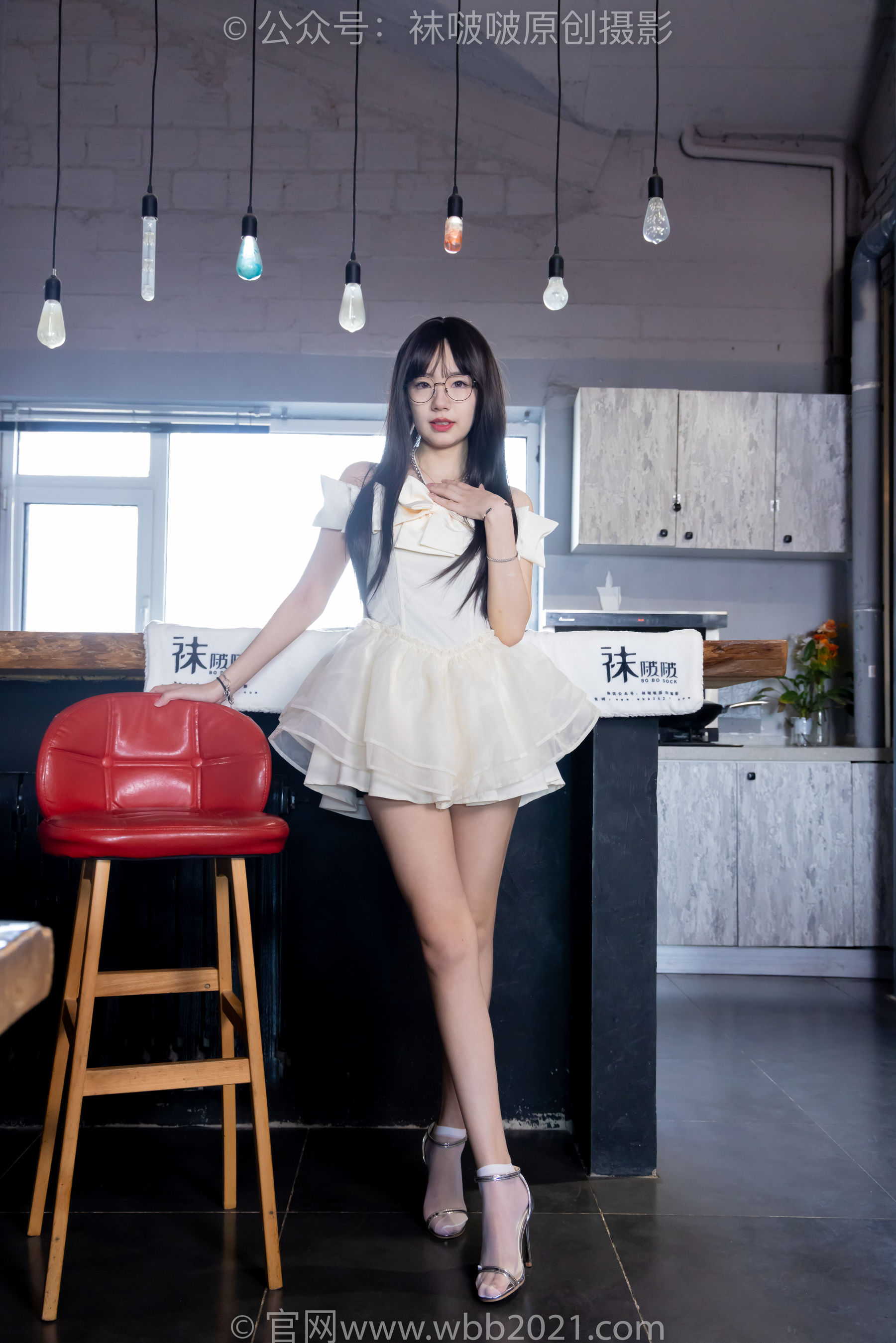 BoBoSocks袜啵啵 No.525 小甜豆 - 高跟鞋、短白丝、裸足、裸足刀叉摆盘剧情_第2张