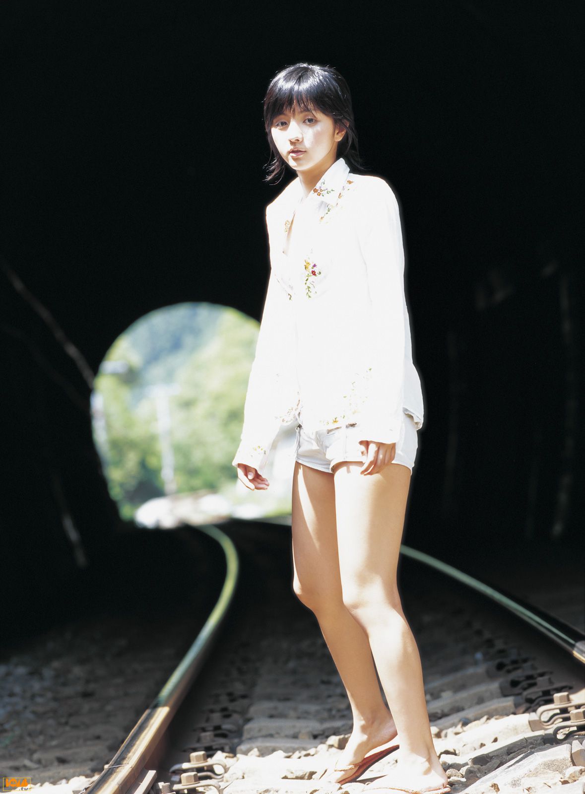 [Bomb.TV] 2005年08月刊 Hikari Mitsushima 満島ひかり/满岛光_第2张