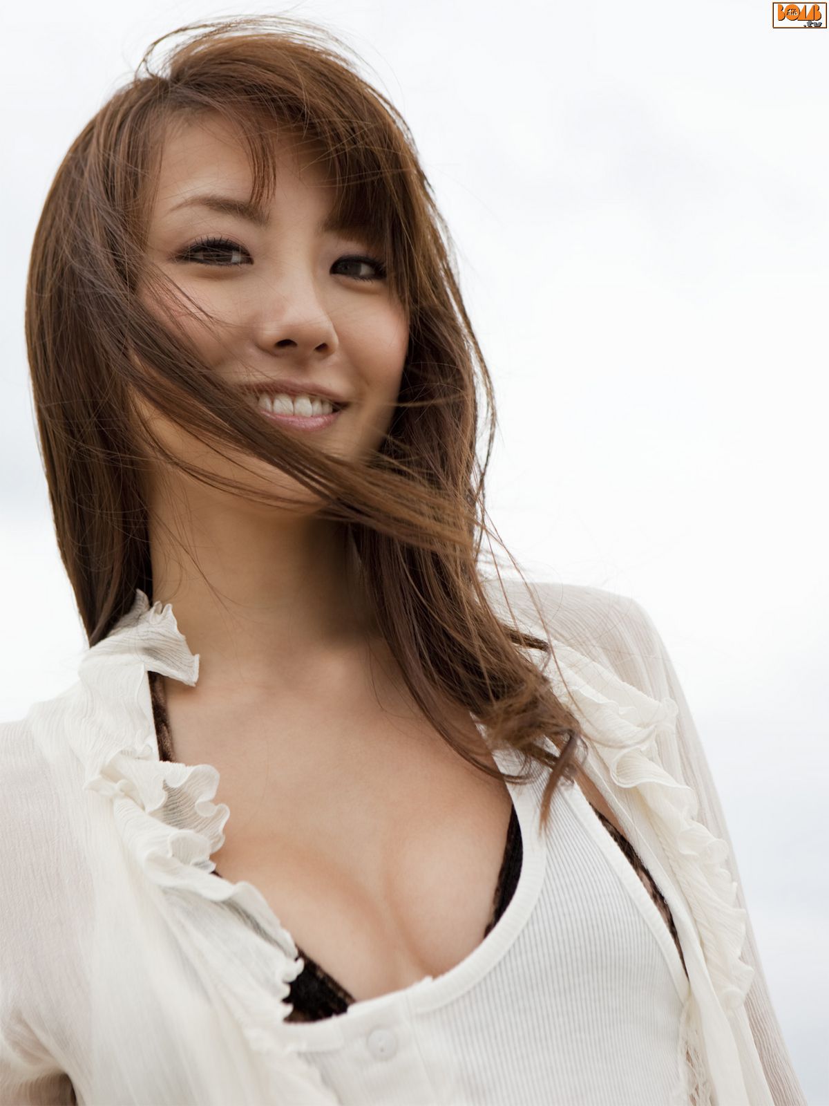 [Bomb.TV] 2009年12月刊 山本梓 Azusa Yamamoto_第3张