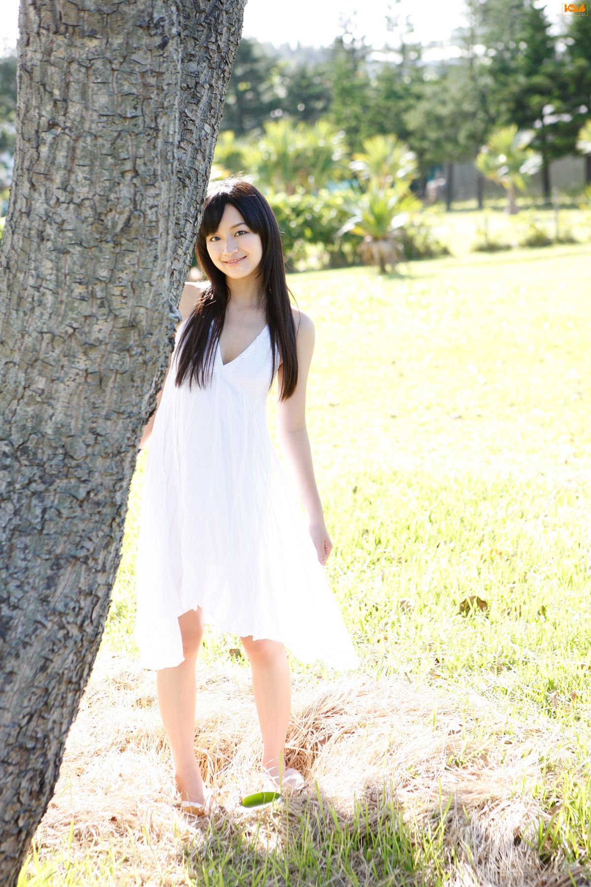 [Bomb.TV] 2010年04月刊 三宅瞳 Miyake Hitomi_第2张