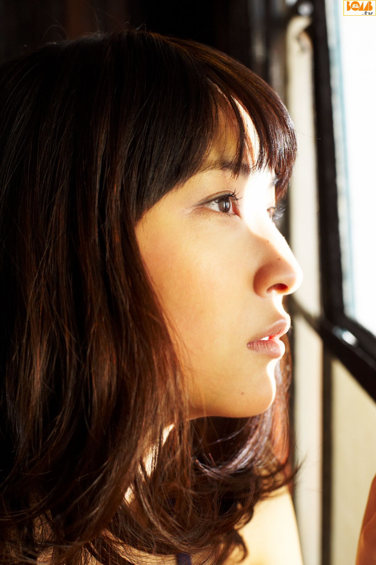 [Bomb.TV] 2010年05月刊 Mamoru Asana 護あさな/河野麻奈_第3张