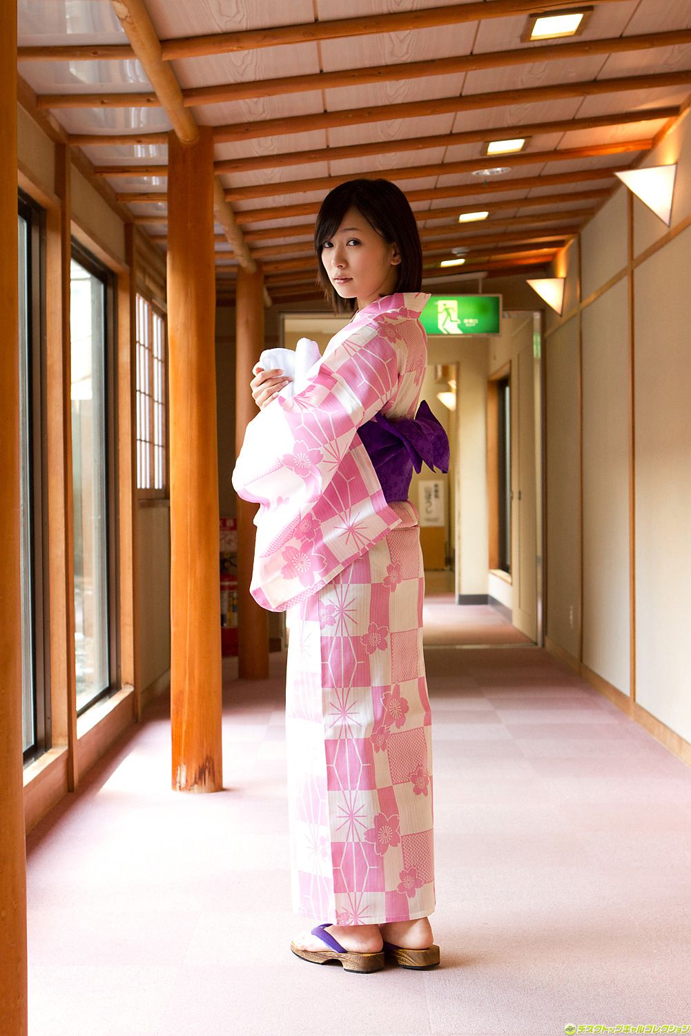 階戸瑠李《小悪魔ボディで魅了する上》 [DGC] NO.1156_第1张