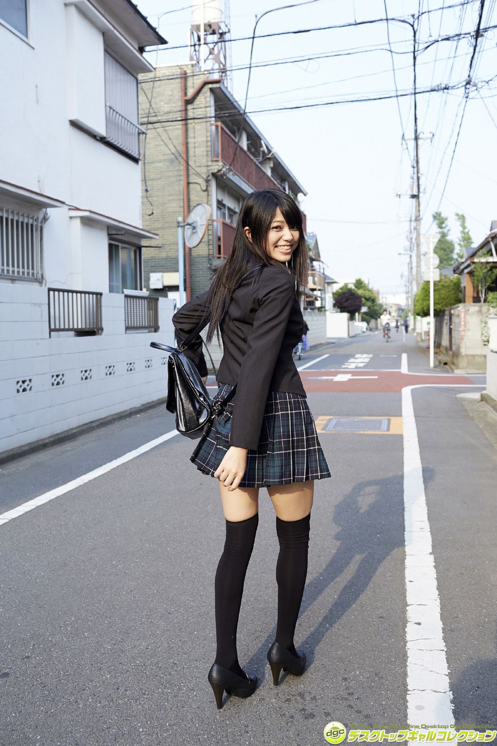 小間千代《迫力のGカップバストとムッチリヒップ!!》 [DGC] NO.1197_第3张