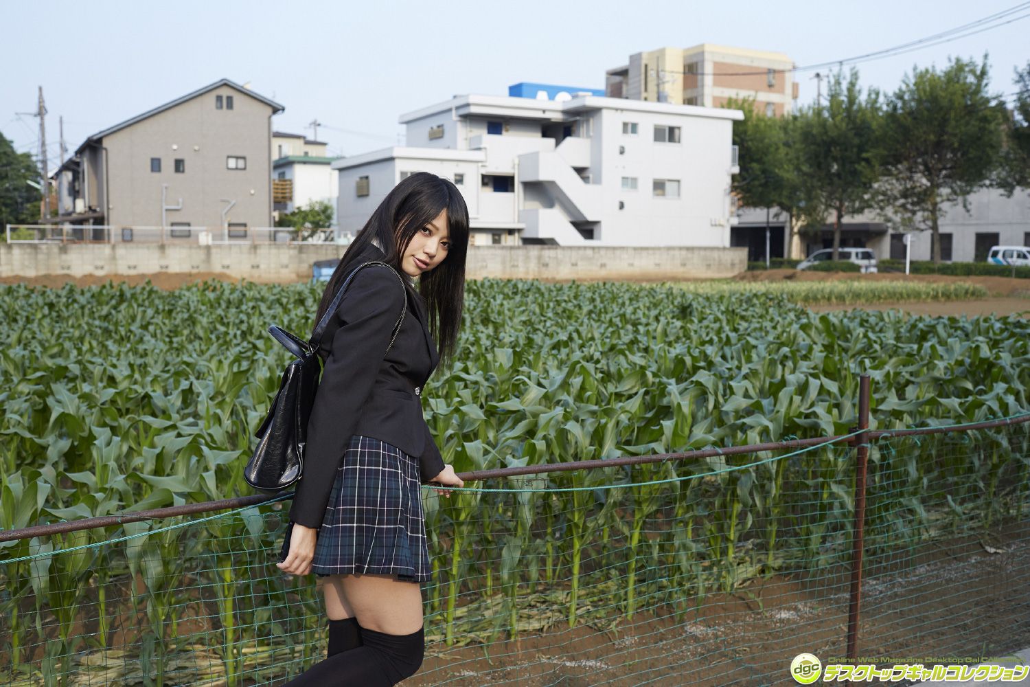 小間千代《迫力のGカップバストとムッチリヒップ!!》 [DGC] NO.1197_第4张