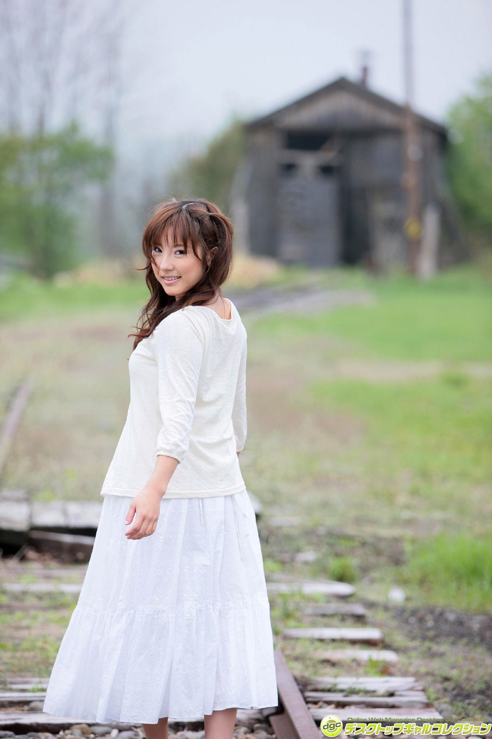 川奈栞《グラビア界で最も大胆なＧカップアイドル！》 [DGC] NO.1206_第2张