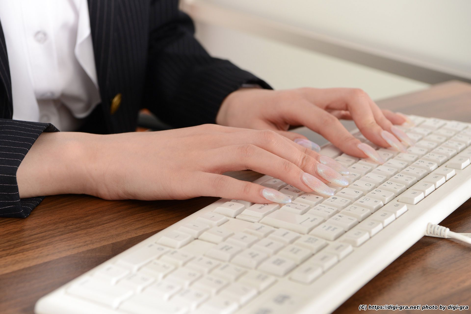 [Digi-Gra] Ema Shiiba 椎葉えま Photoset 04_第2张