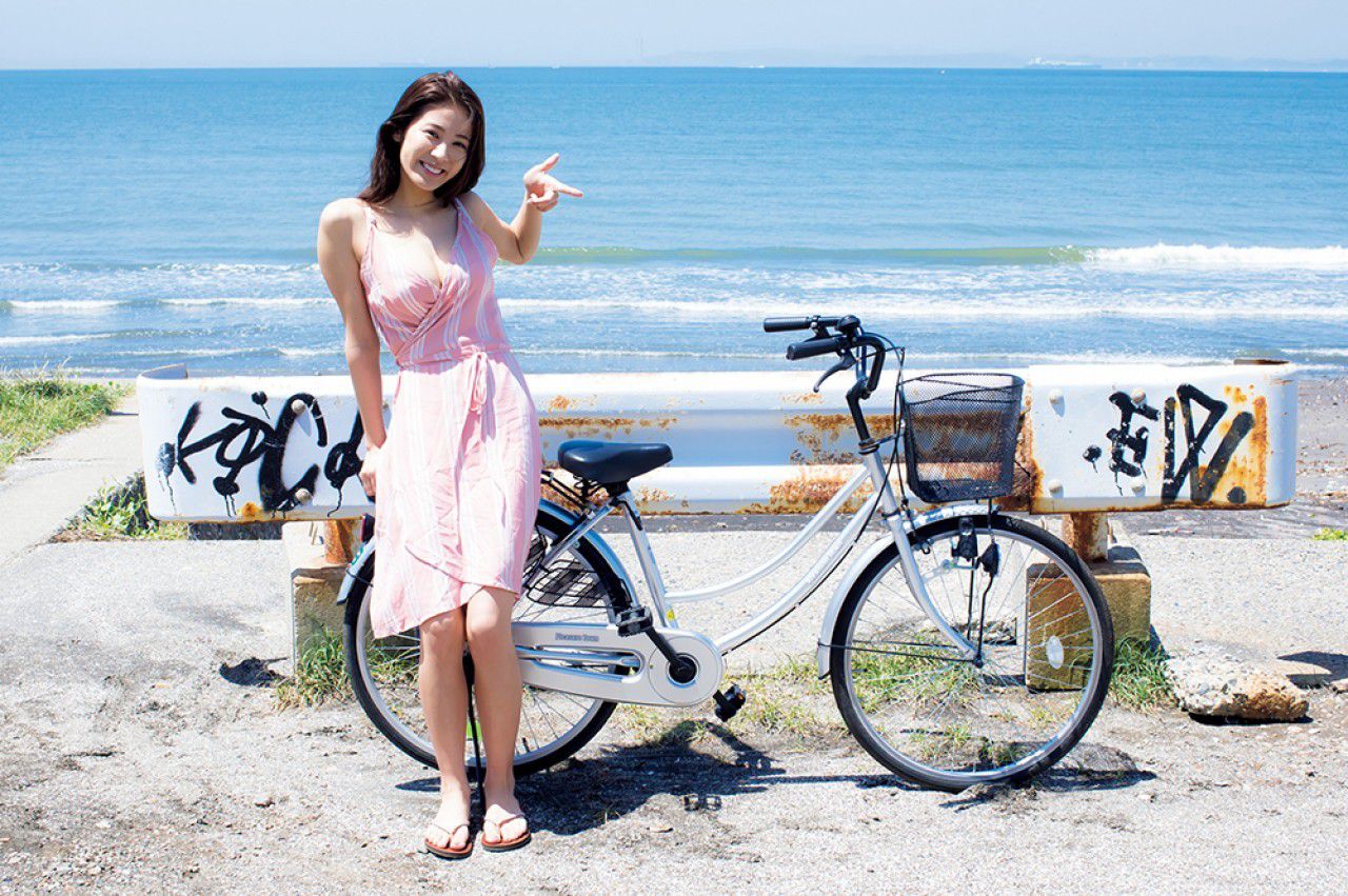 [FRIDAY] 2018.06.08 澤北るな 「美バストがこぼれちゃう！」ちょっとエッチな海合宿(動画付き)_第3张