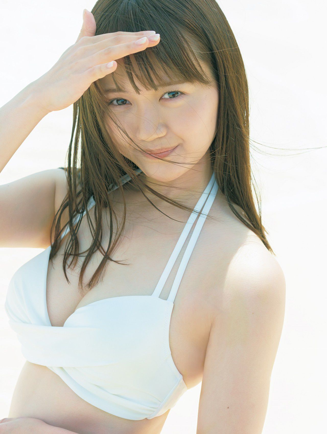 [FRIDAY] 2018.07.13 尾崎由香 アニメ『けものフレンズ』のメインキャラ声優が白ビキニになりました_第4张